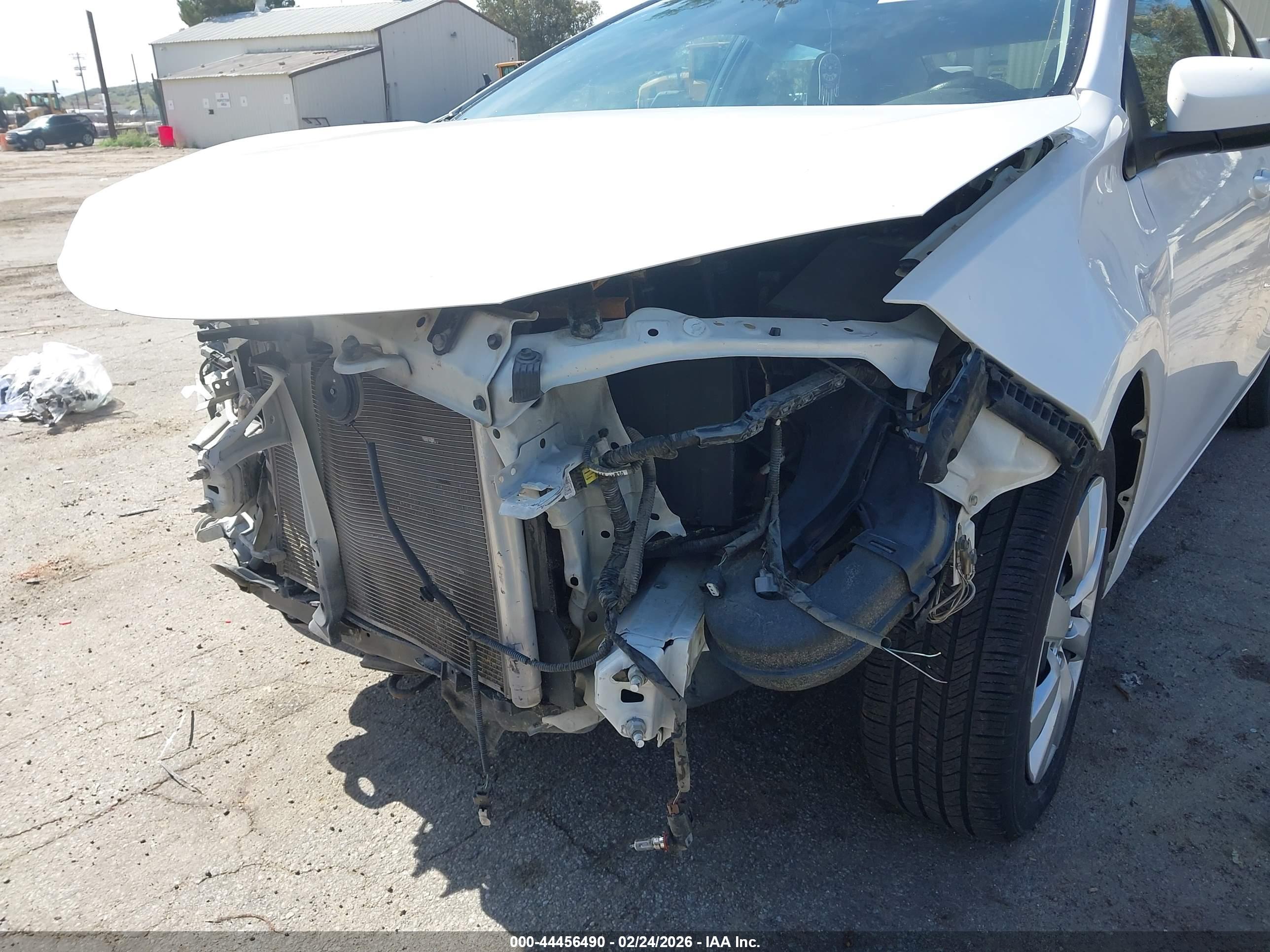 TOYOTA COROLLA image 6