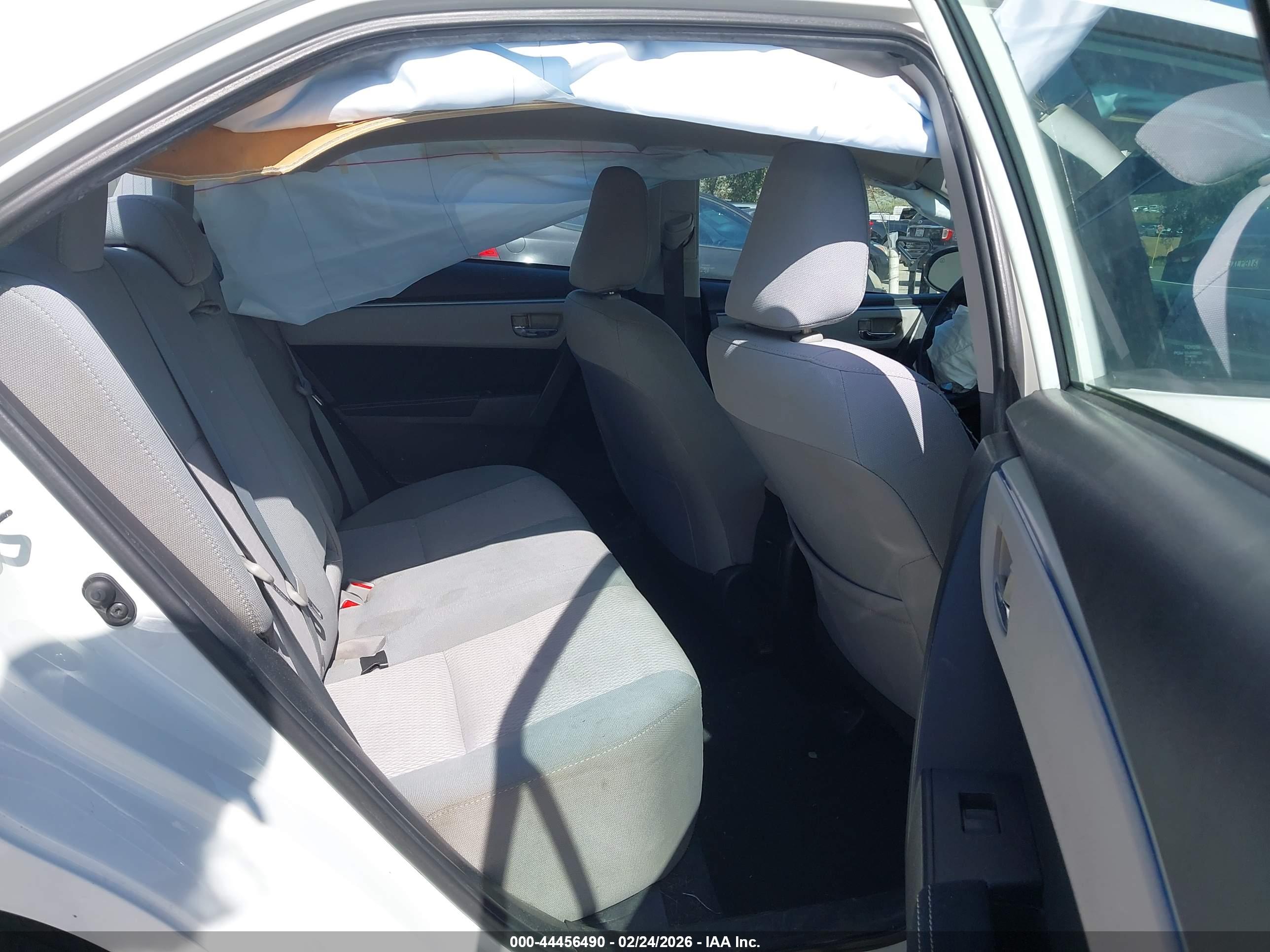 TOYOTA COROLLA image 8