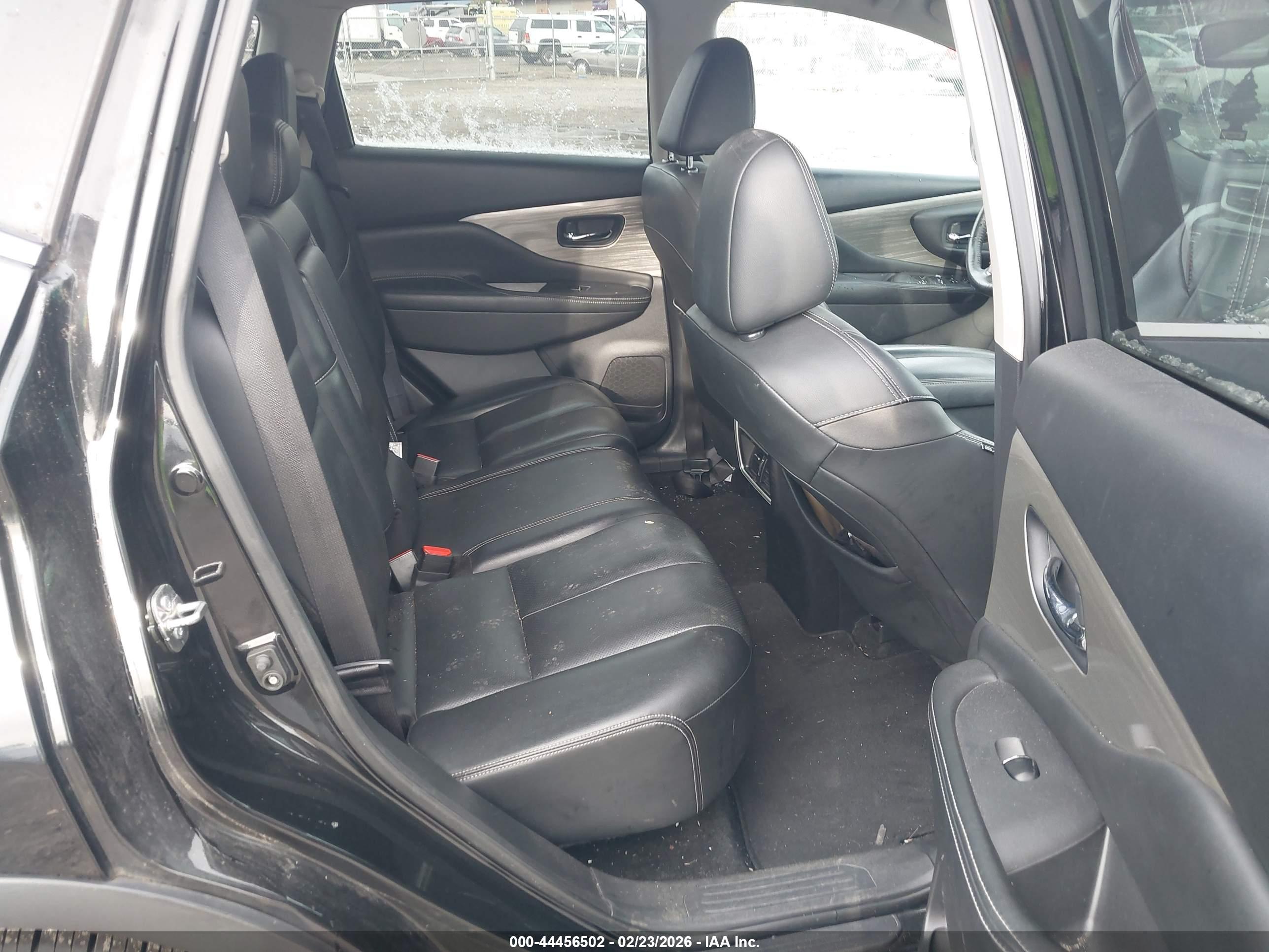 NISSAN MURANO image 8