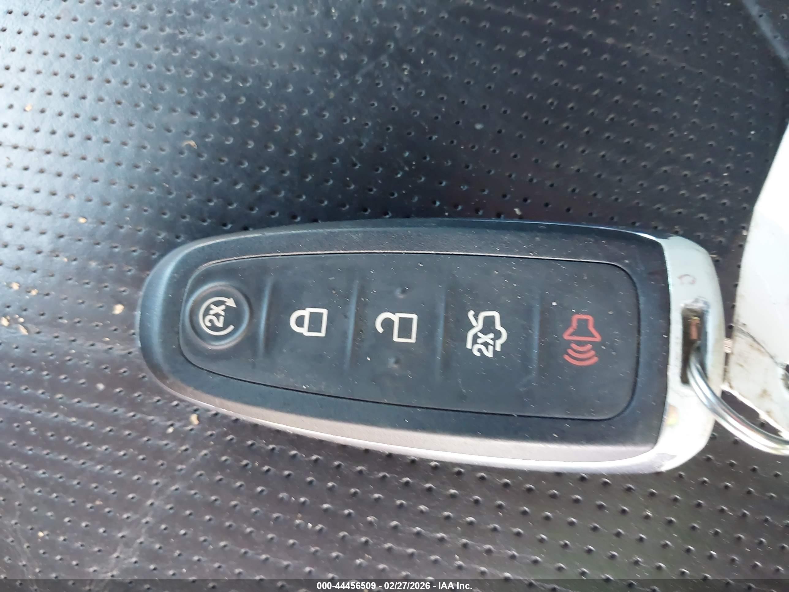 FORD EXPLORER image 11