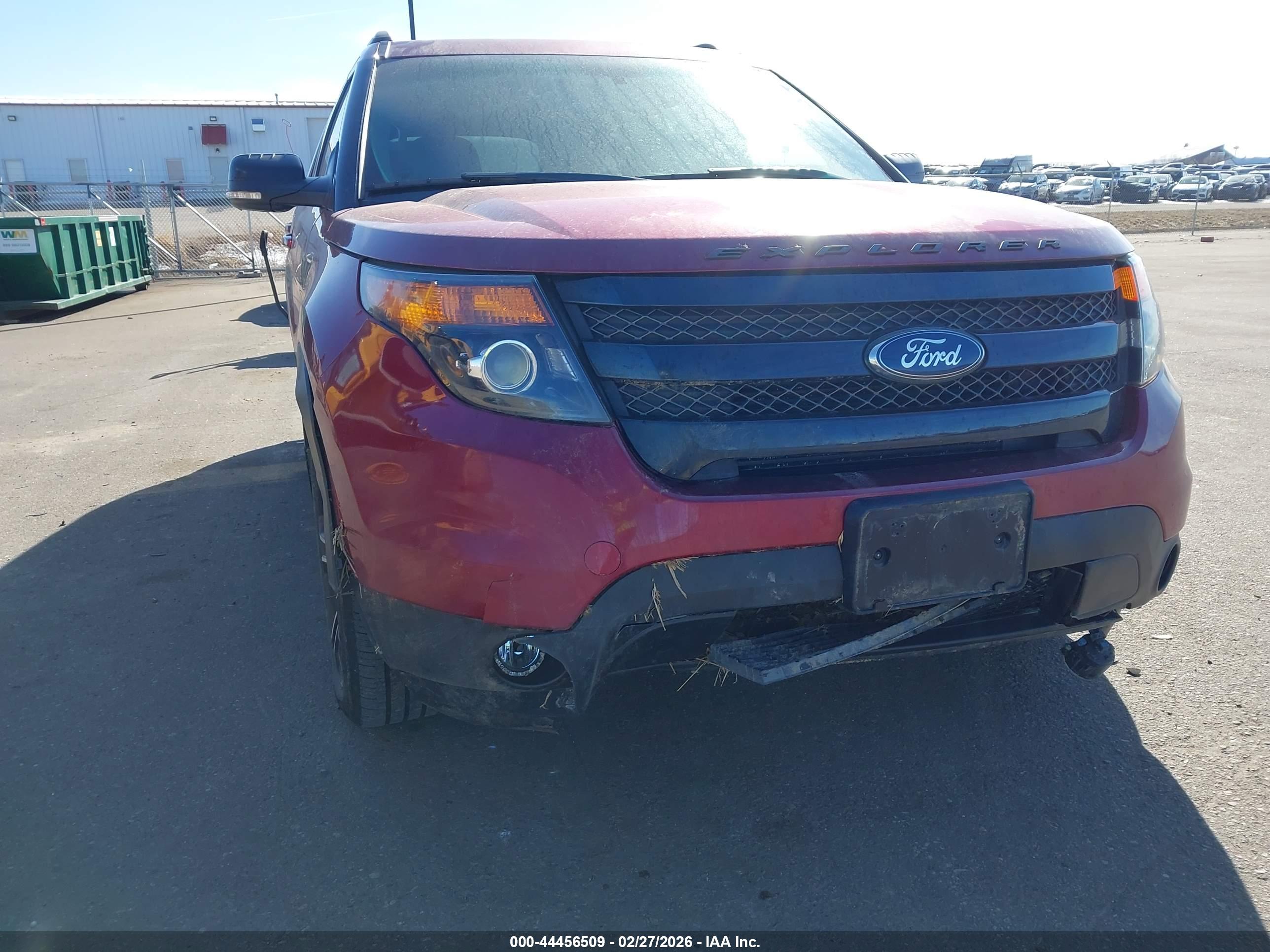 FORD EXPLORER image 6