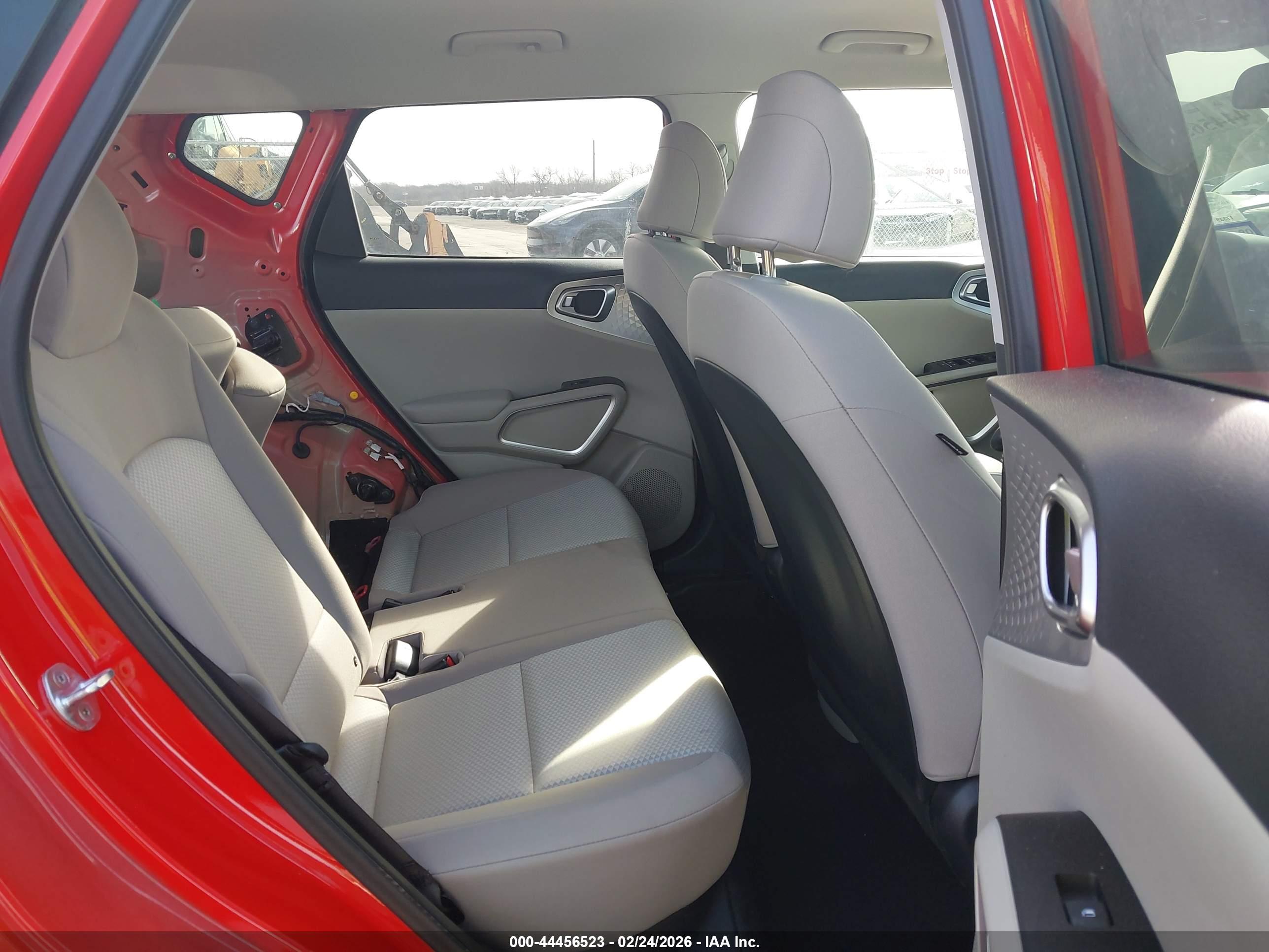 KIA SOUL image 8