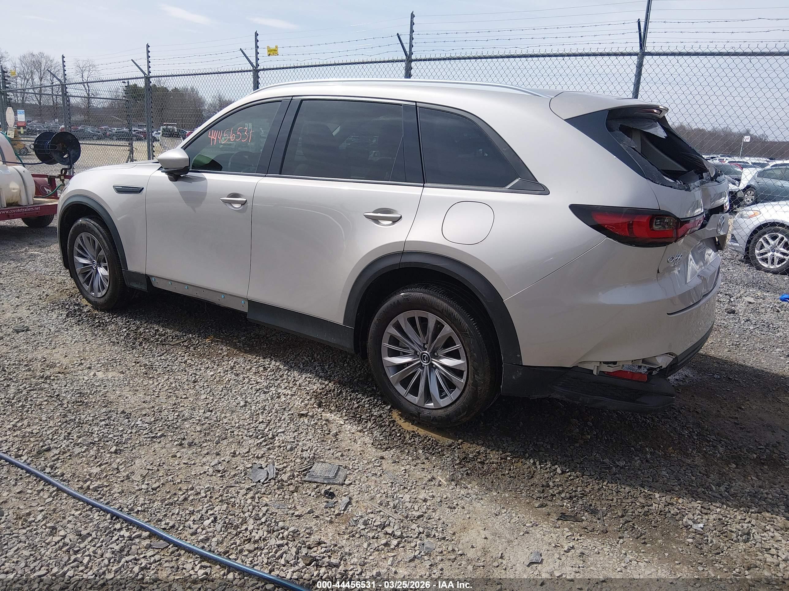 MAZDA CX-90 image 3