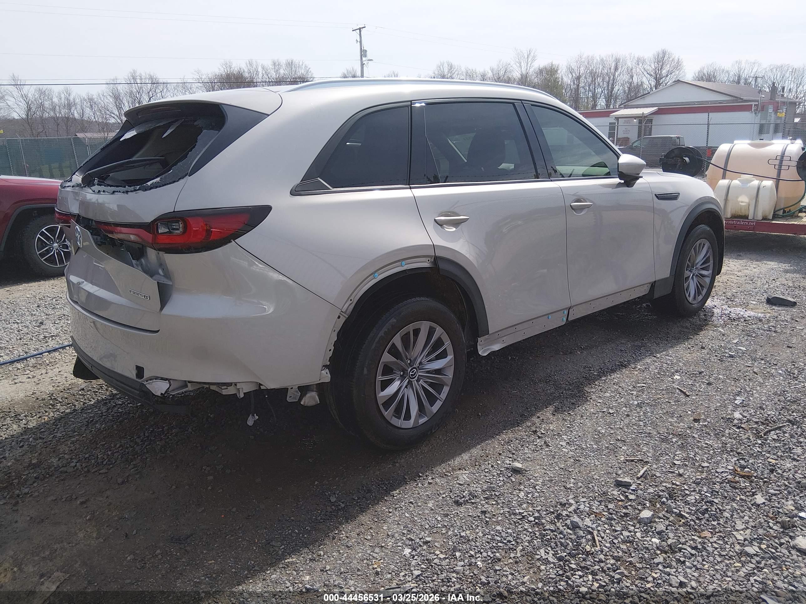 MAZDA CX-90 image 4