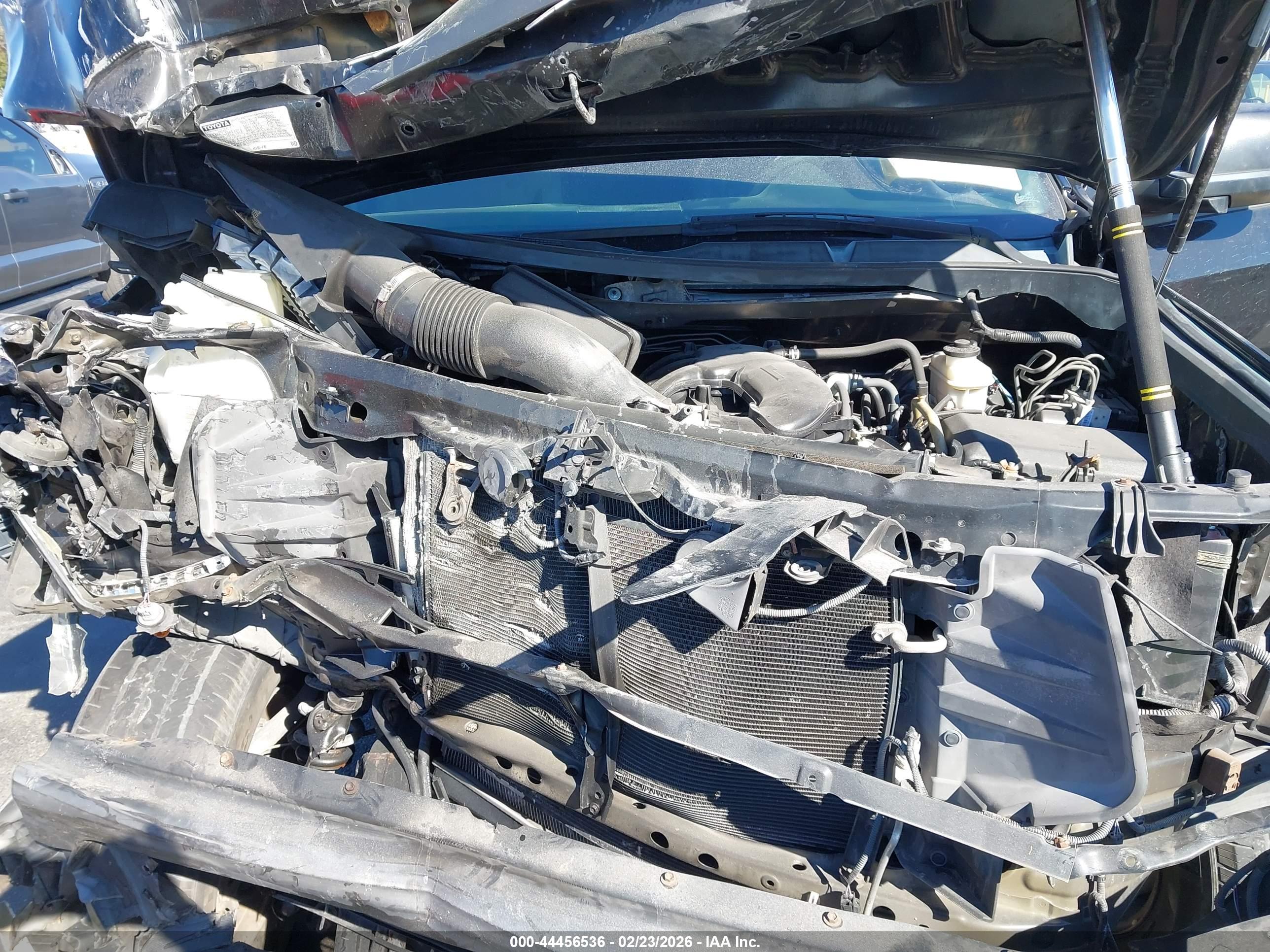 TOYOTA TUNDRA image 10