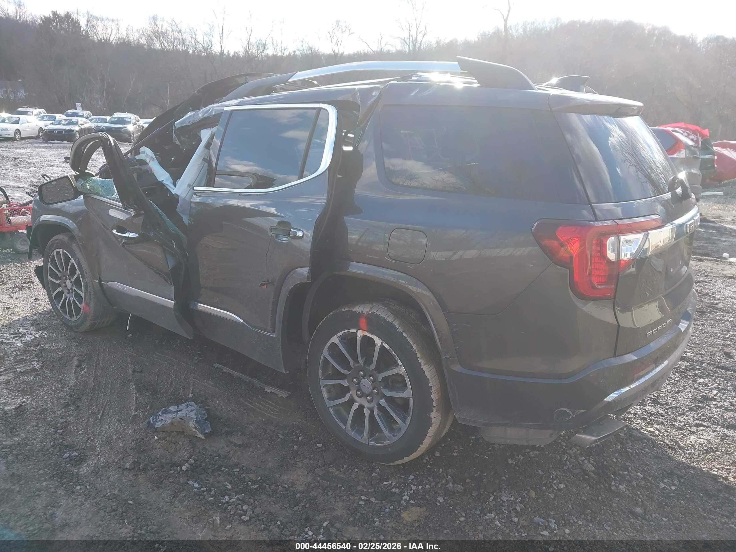 GMC ACADIA image 3