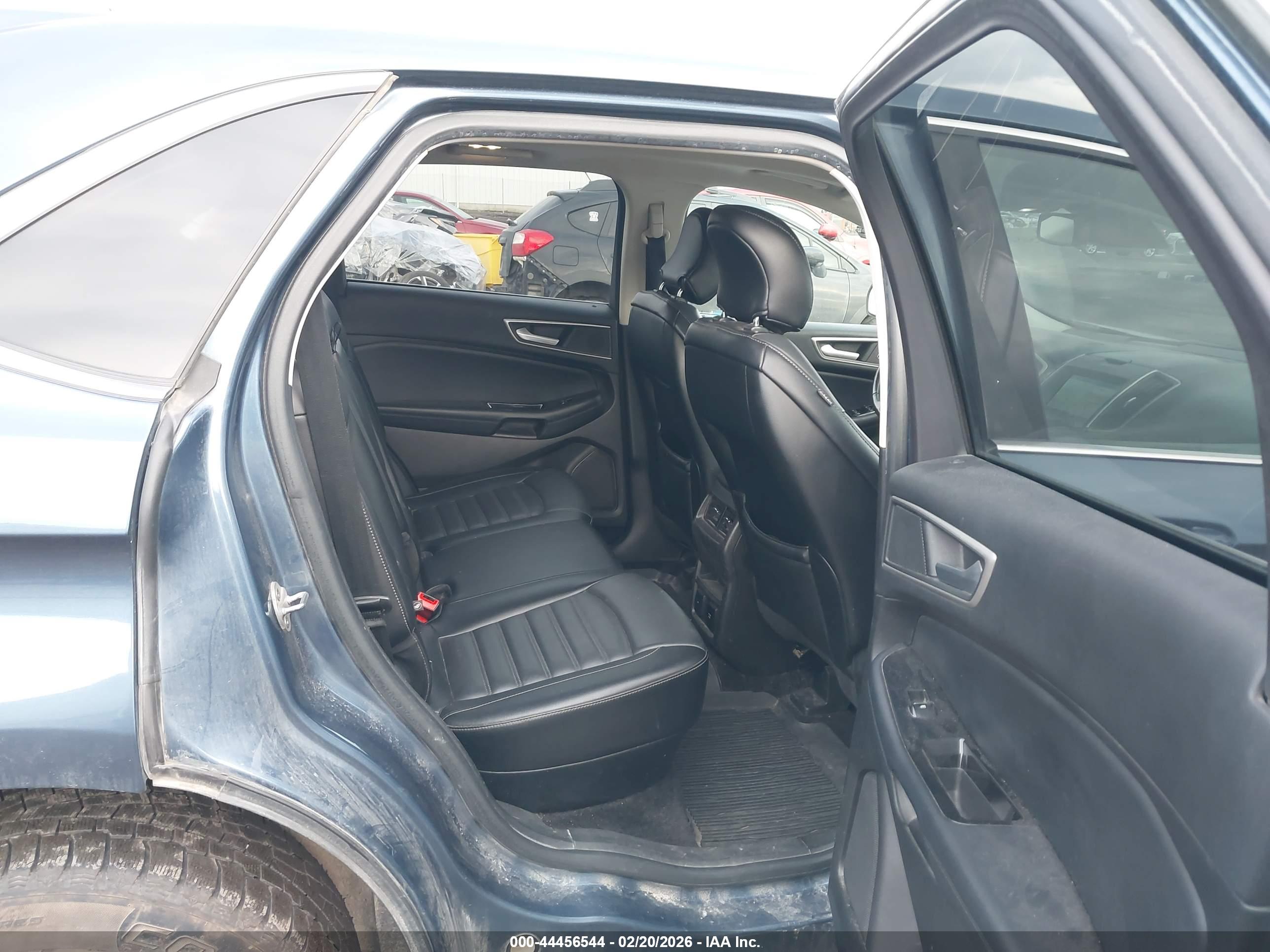 FORD EDGE image 8