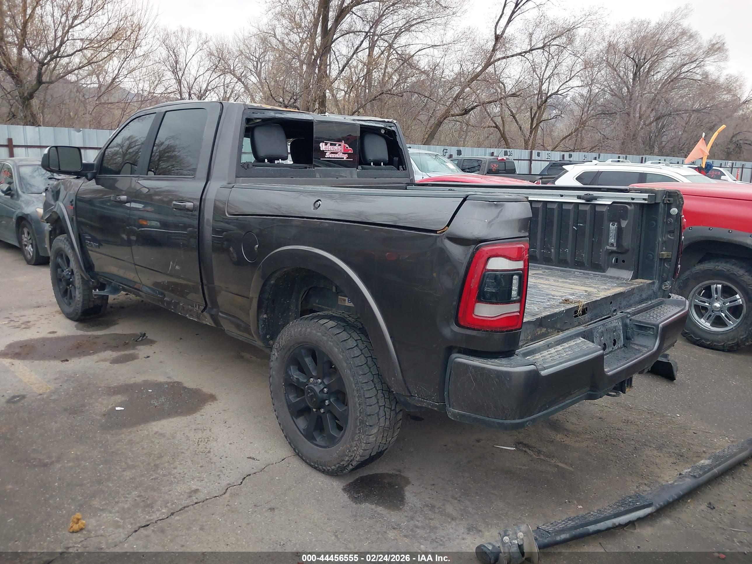 RAM 2500 image 3