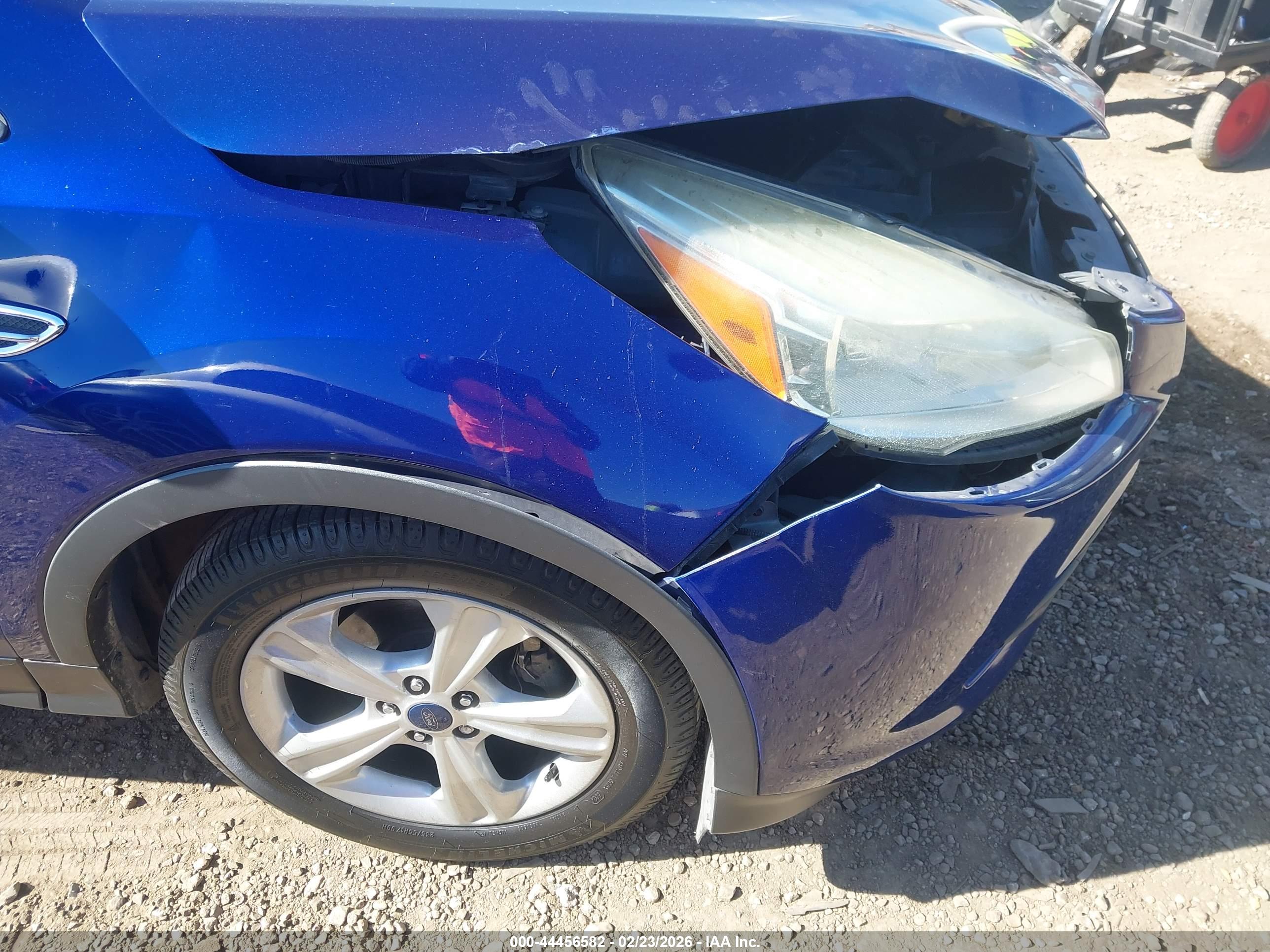 FORD ESCAPE image 6