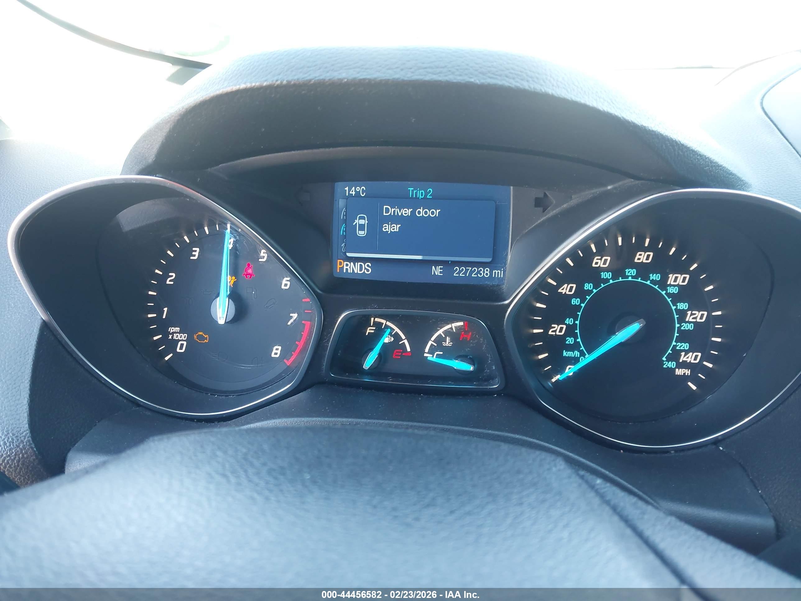 FORD ESCAPE image 7