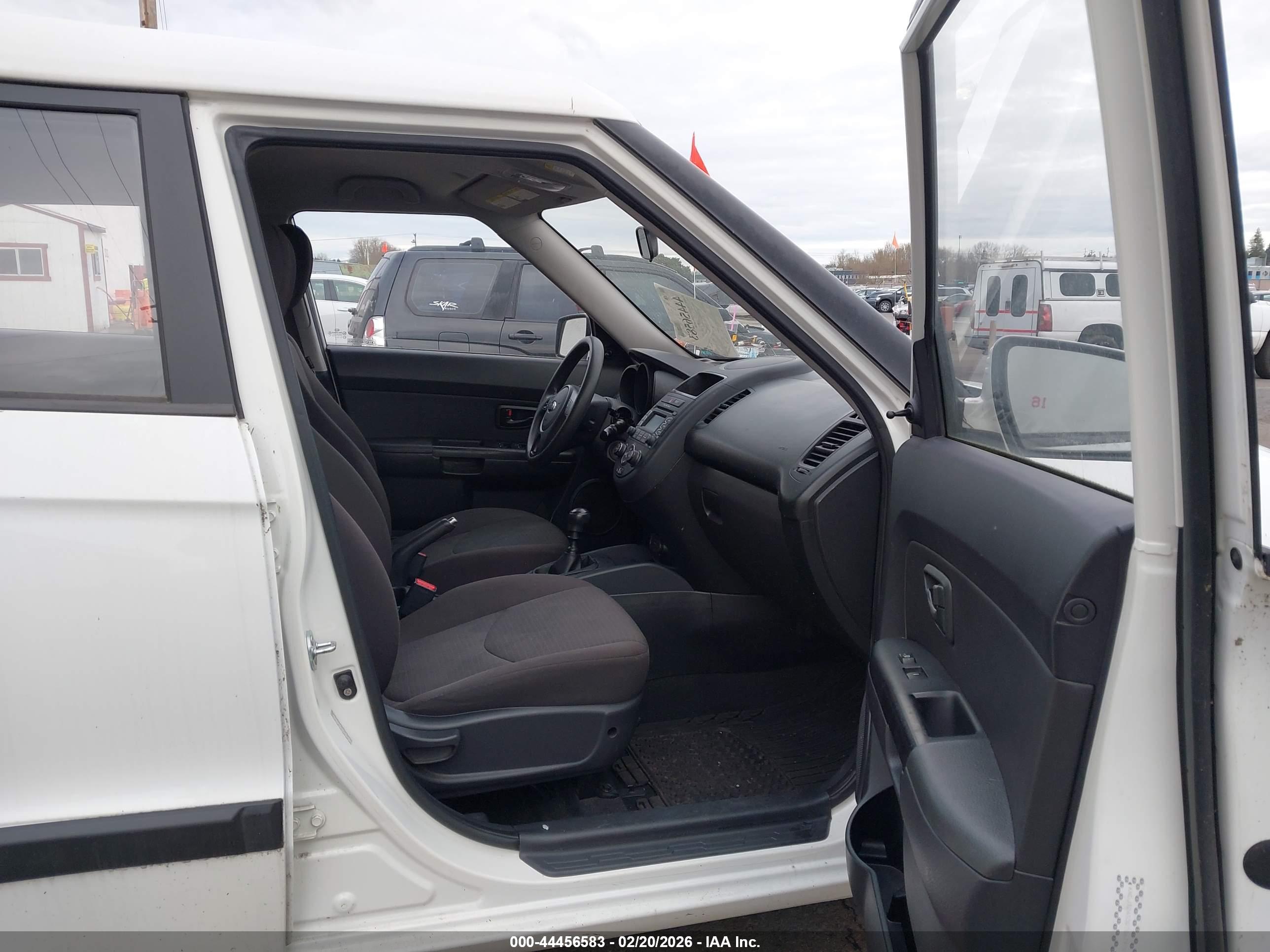 KIA SOUL image 5