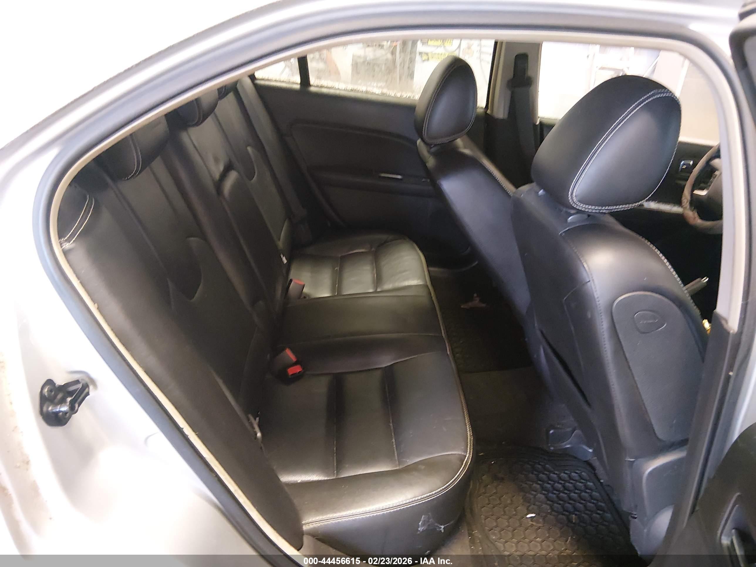 FORD FUSION image 8