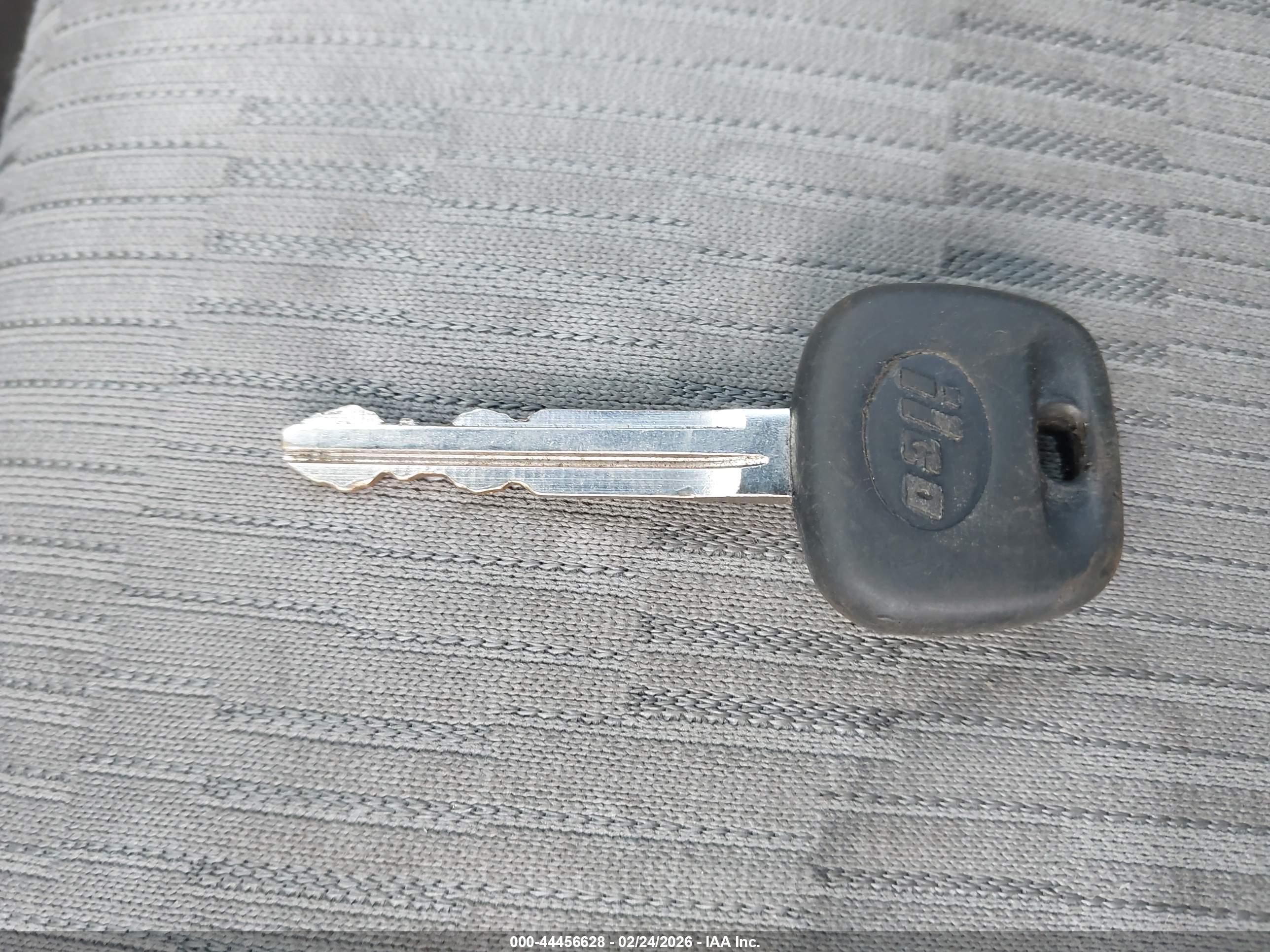 TOYOTA RAV4 image 11