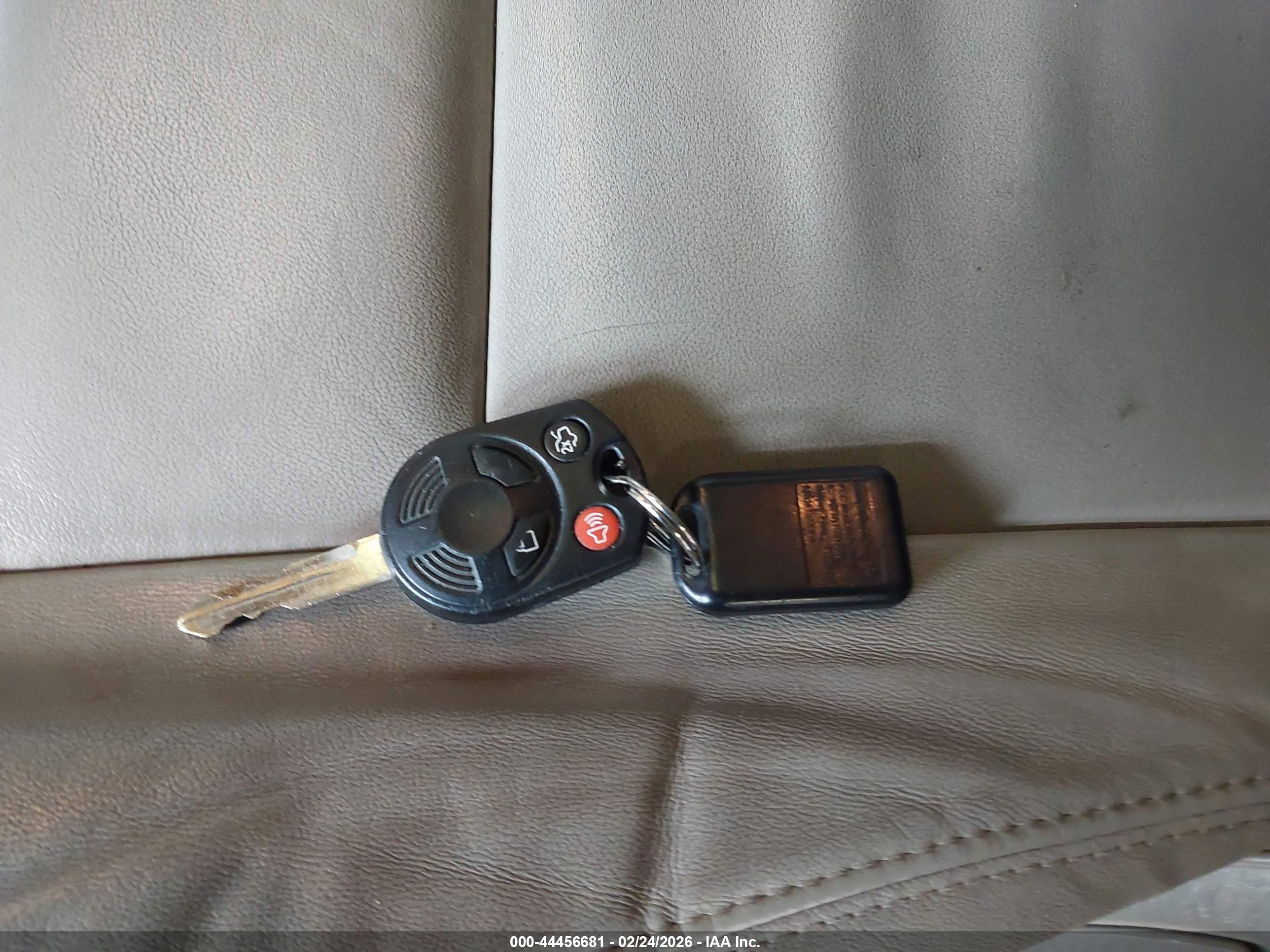 FORD ESCAPE image 11