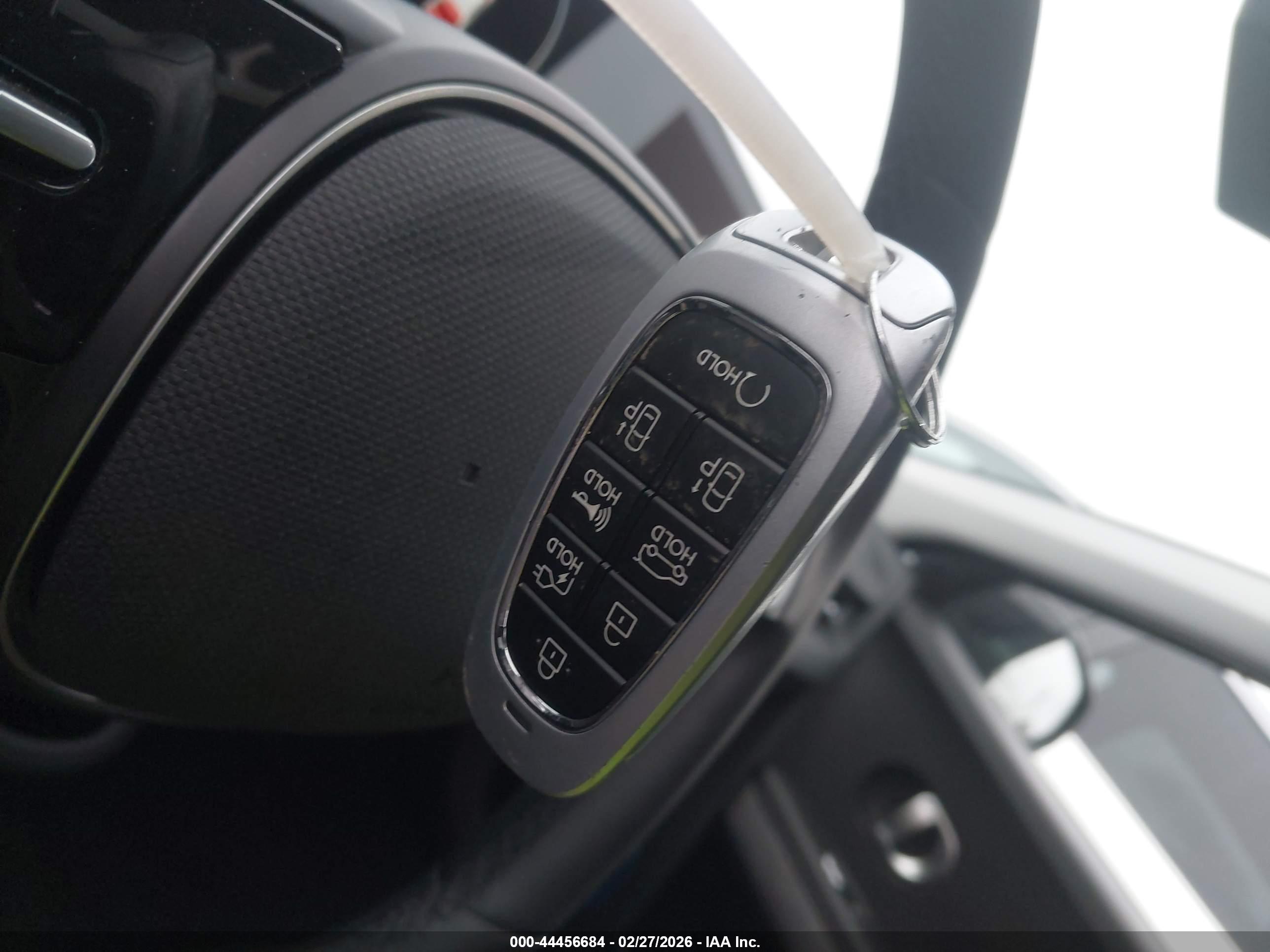 HYUNDAI IONIQ image 11
