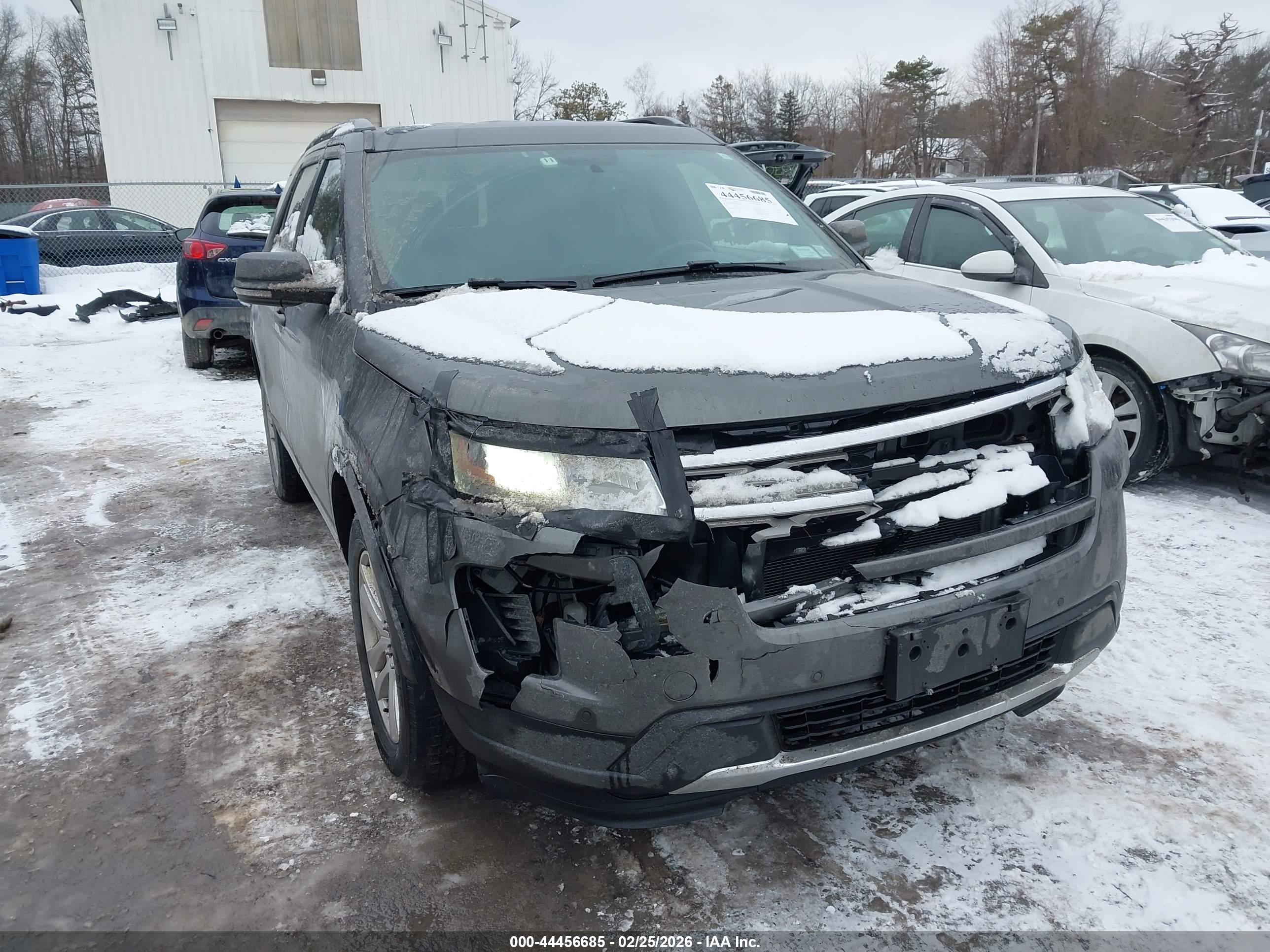 FORD EXPLORER image 6