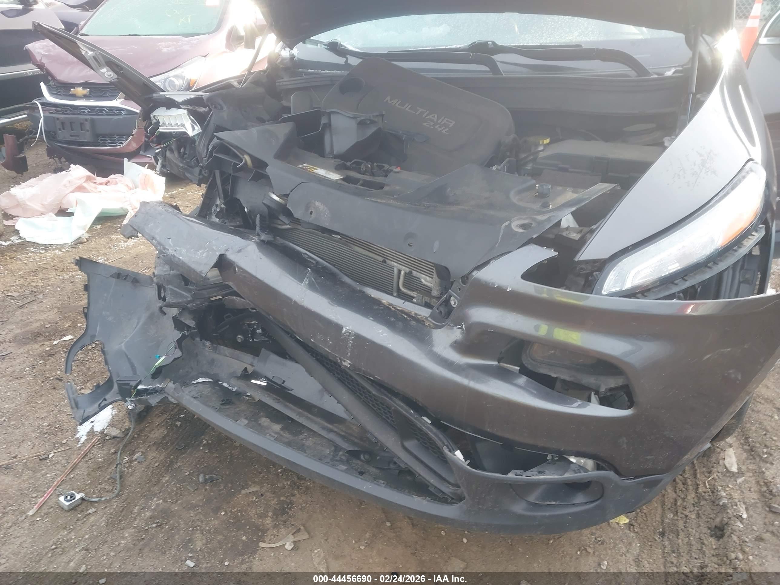 JEEP CHEROKEE image 6