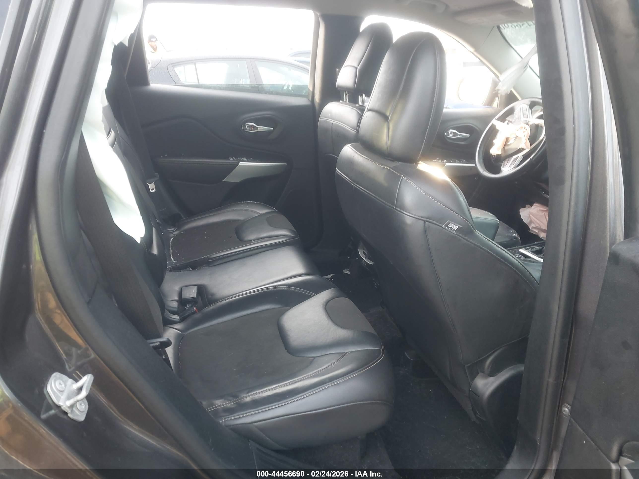 JEEP CHEROKEE image 8