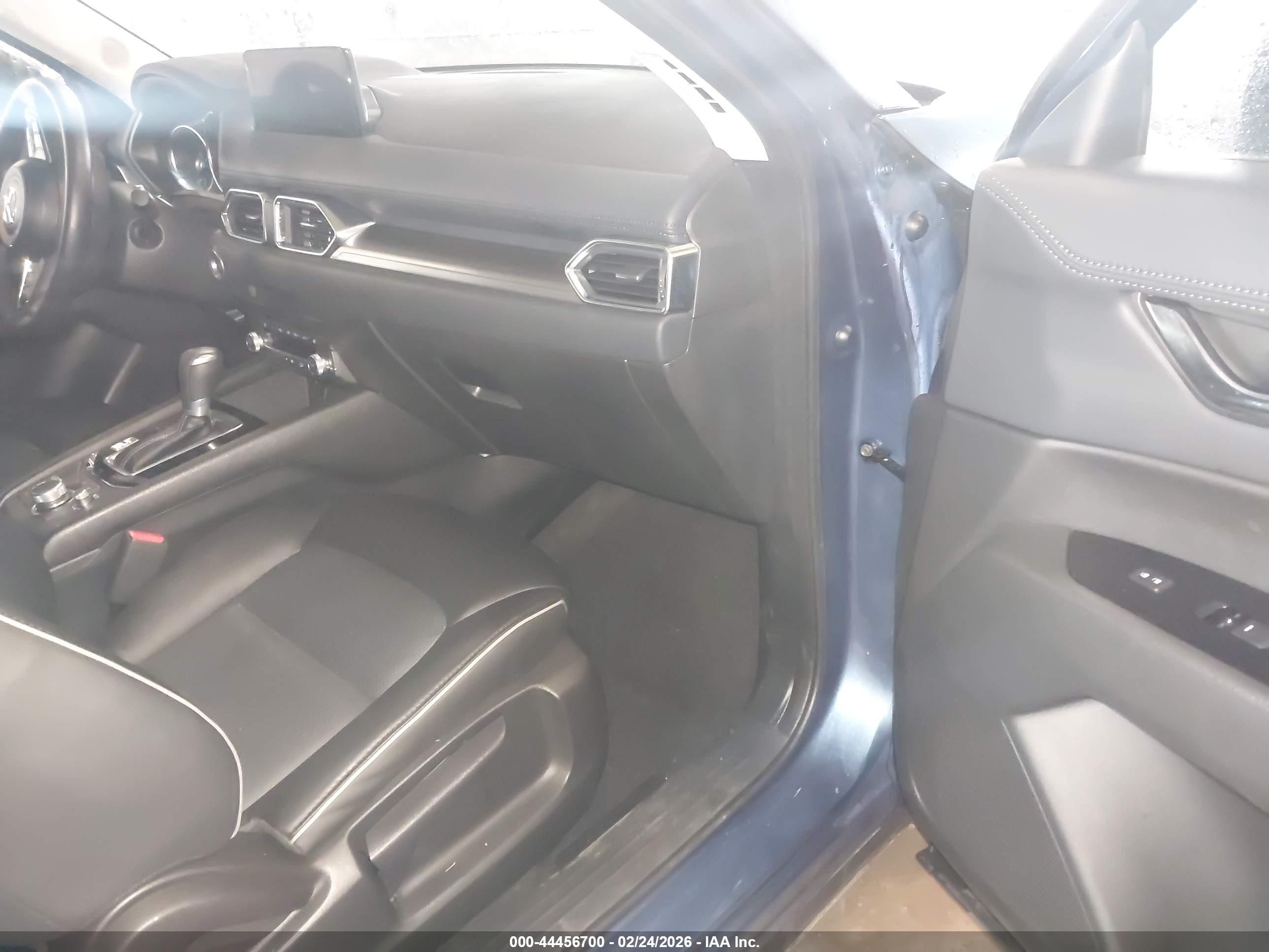 MAZDA CX-5 image 5