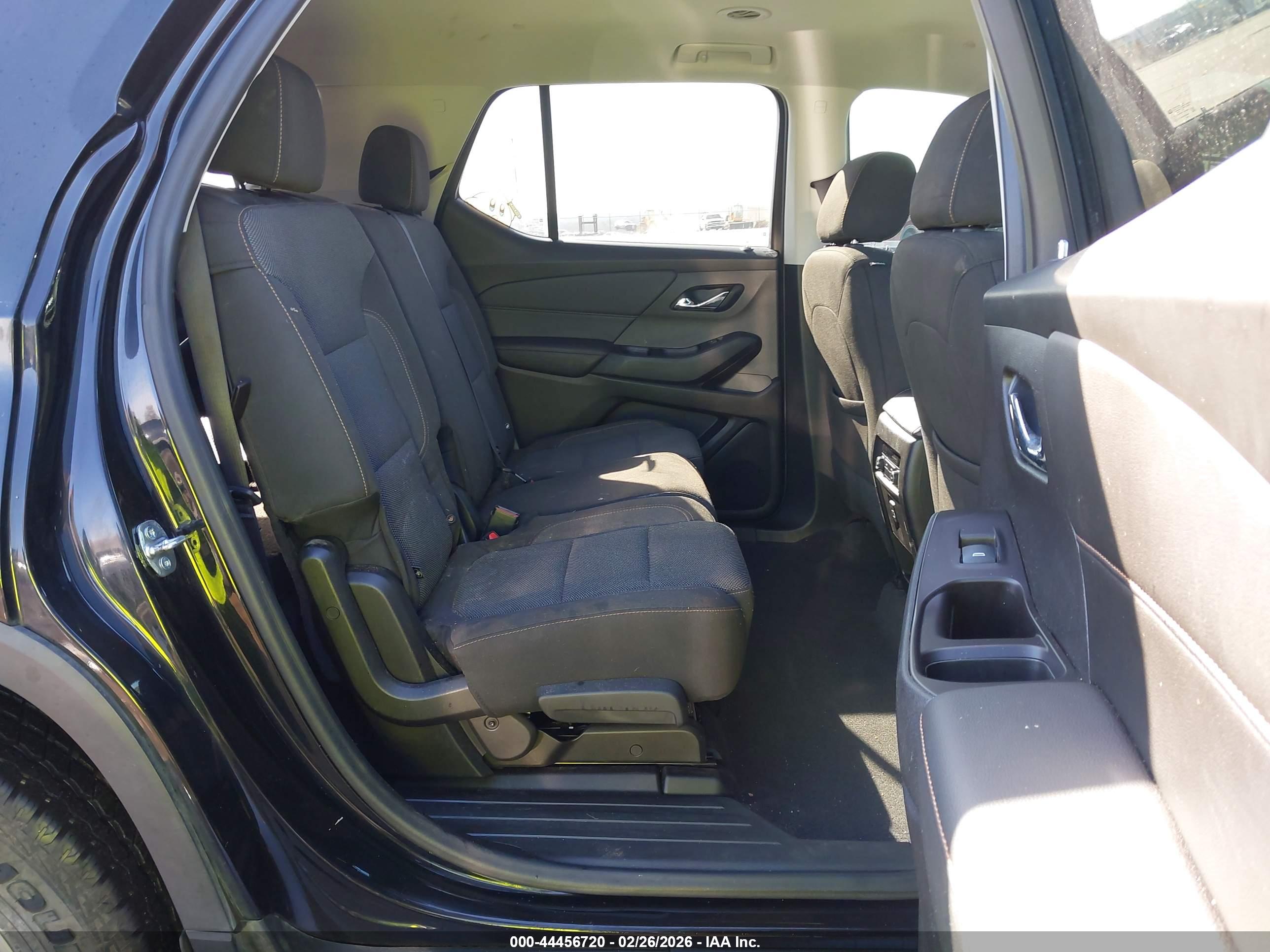 CHEVROLET TRAVERSE image 8