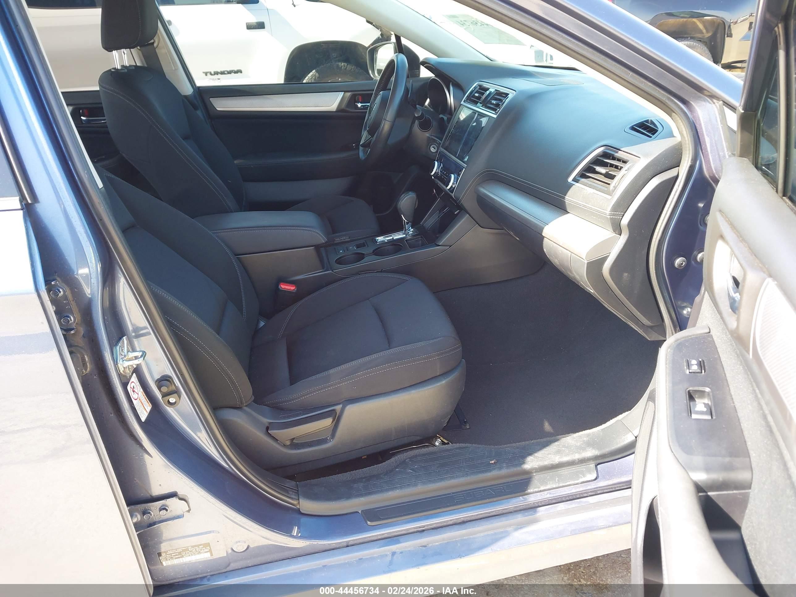 SUBARU LEGACY image 5