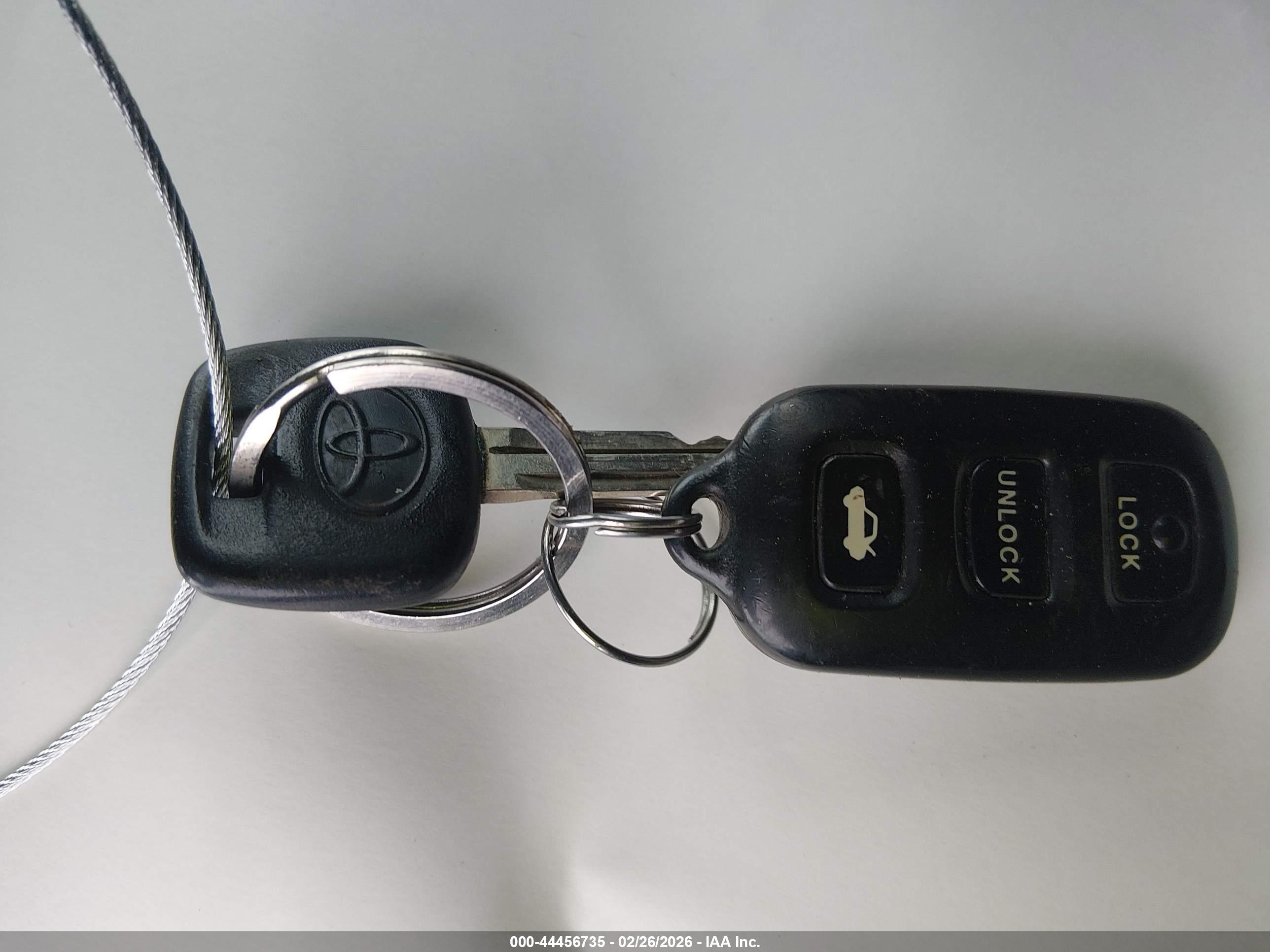 TOYOTA CAMRY image 11