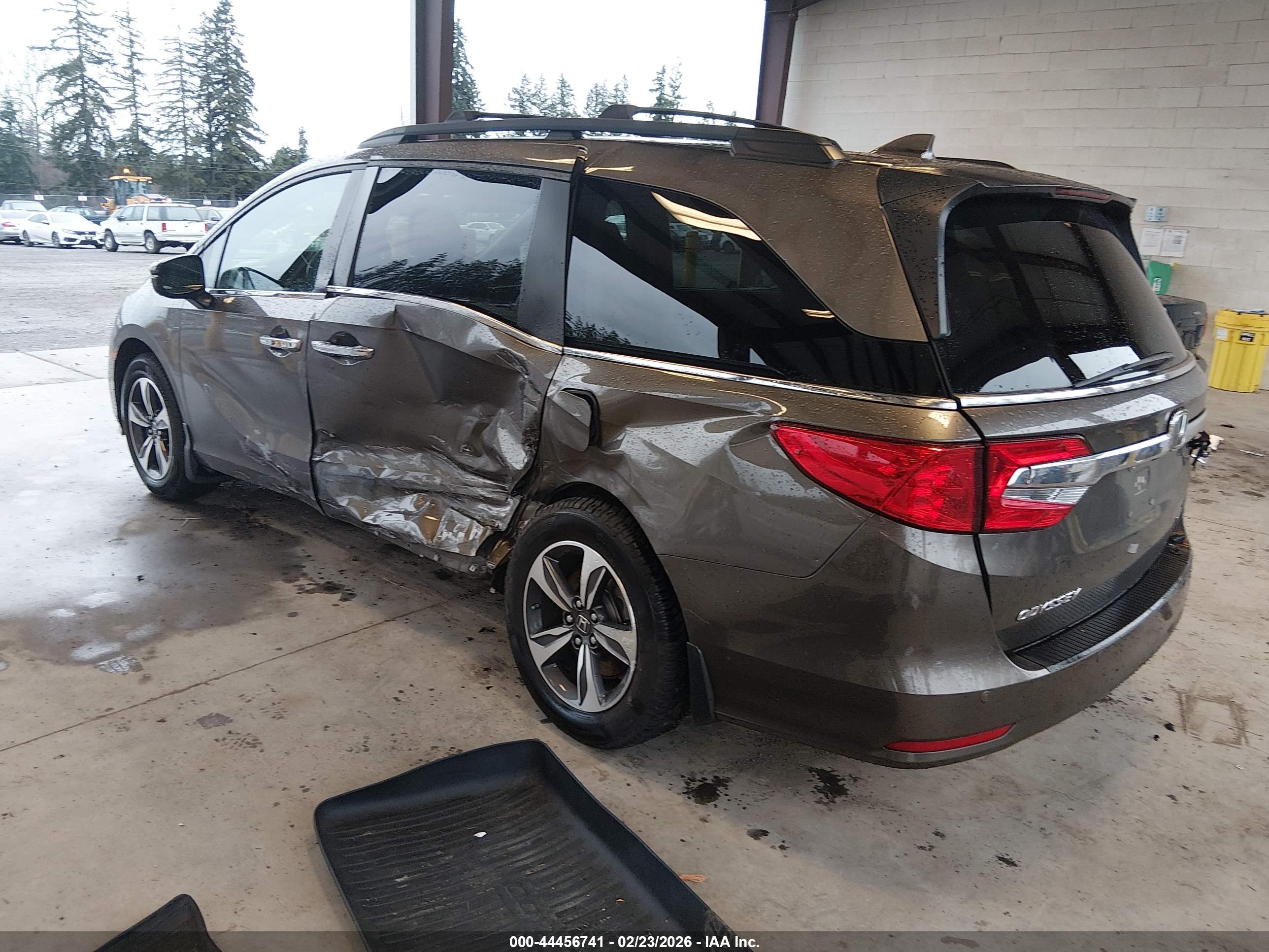 HONDA ODYSSEY image 3