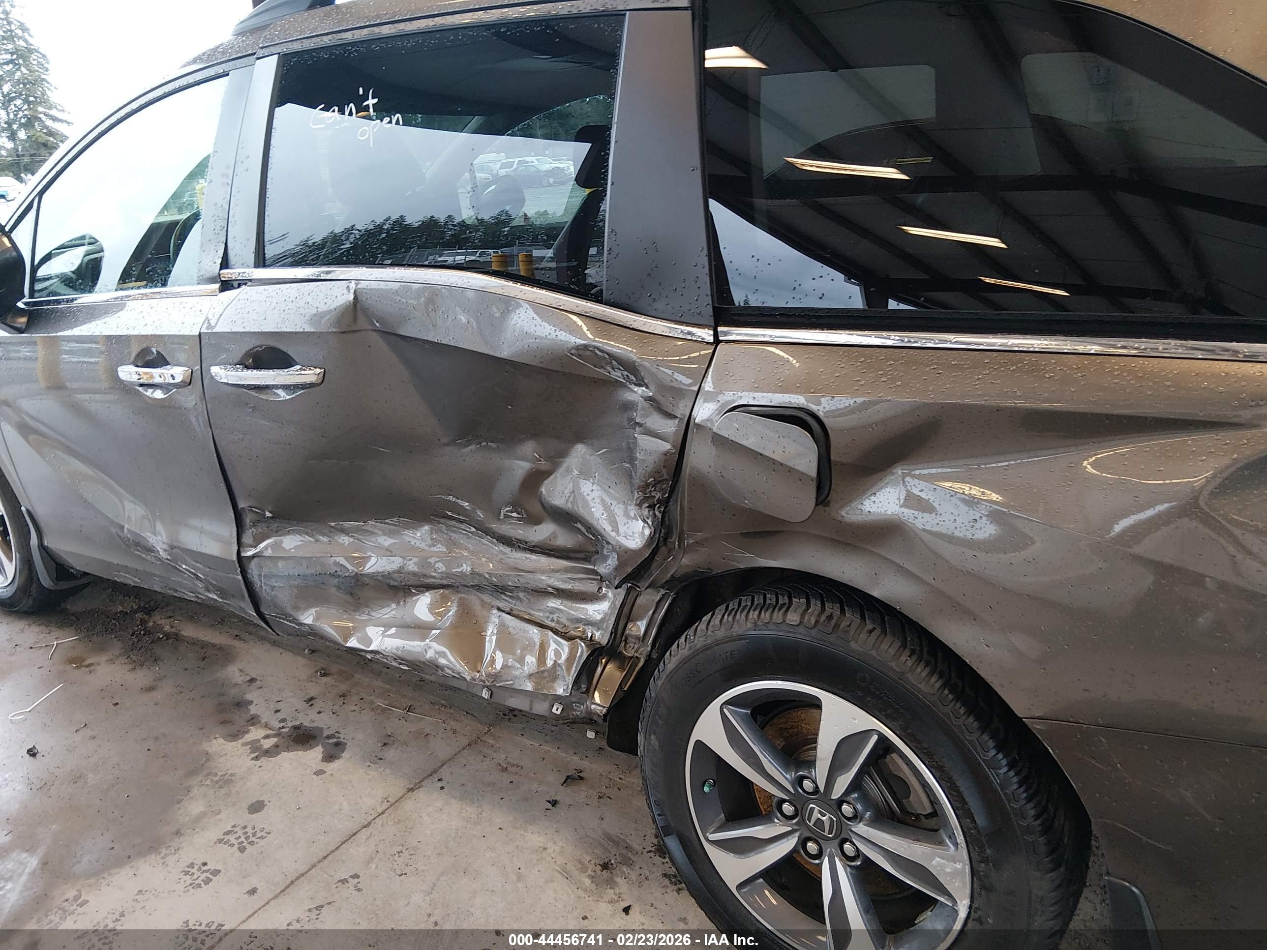 HONDA ODYSSEY image 6
