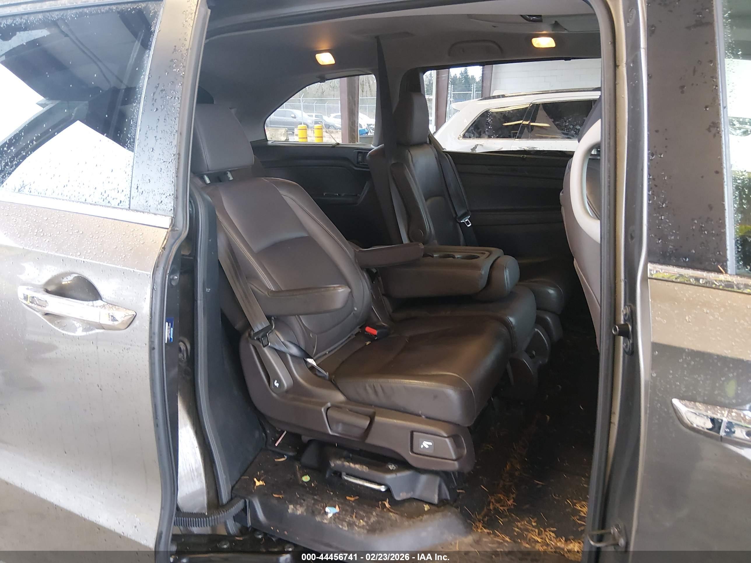 HONDA ODYSSEY image 8