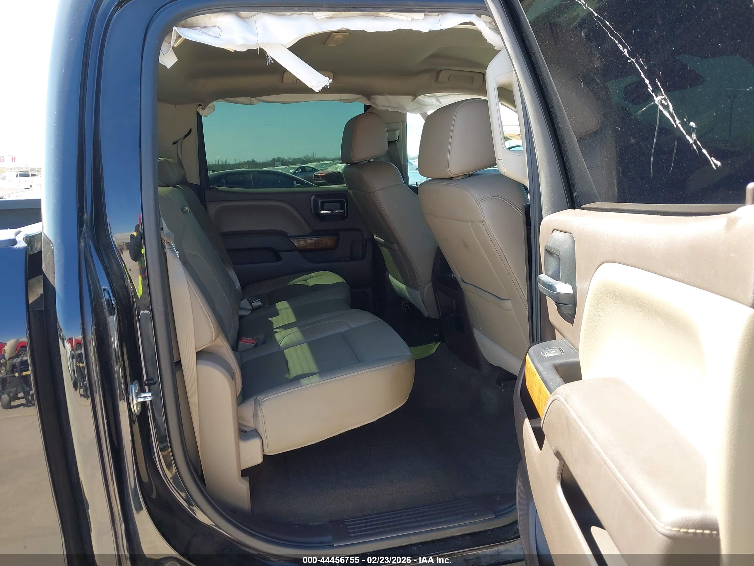 GMC SIERRA image 8