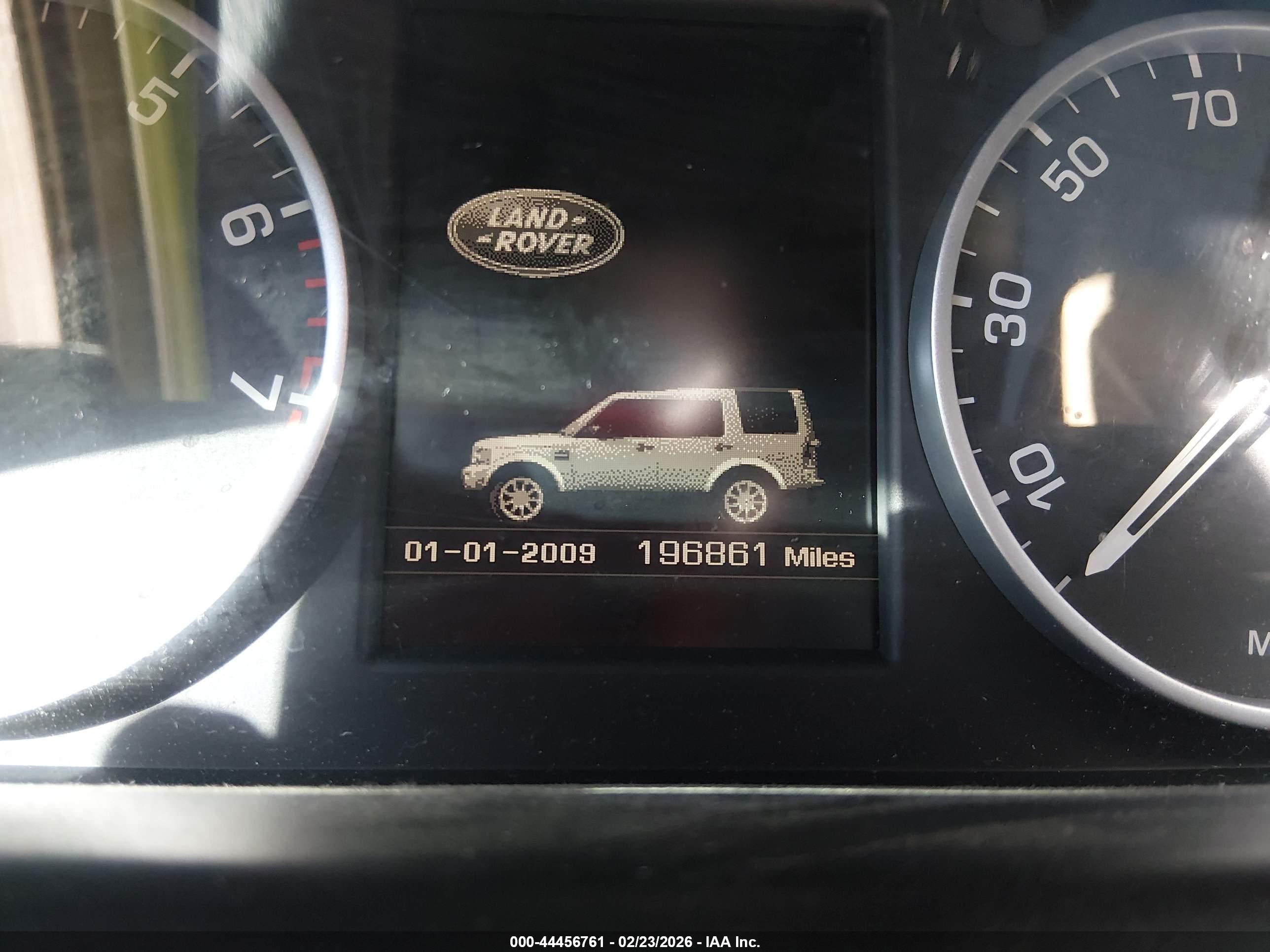 LAND ROVER image 7
