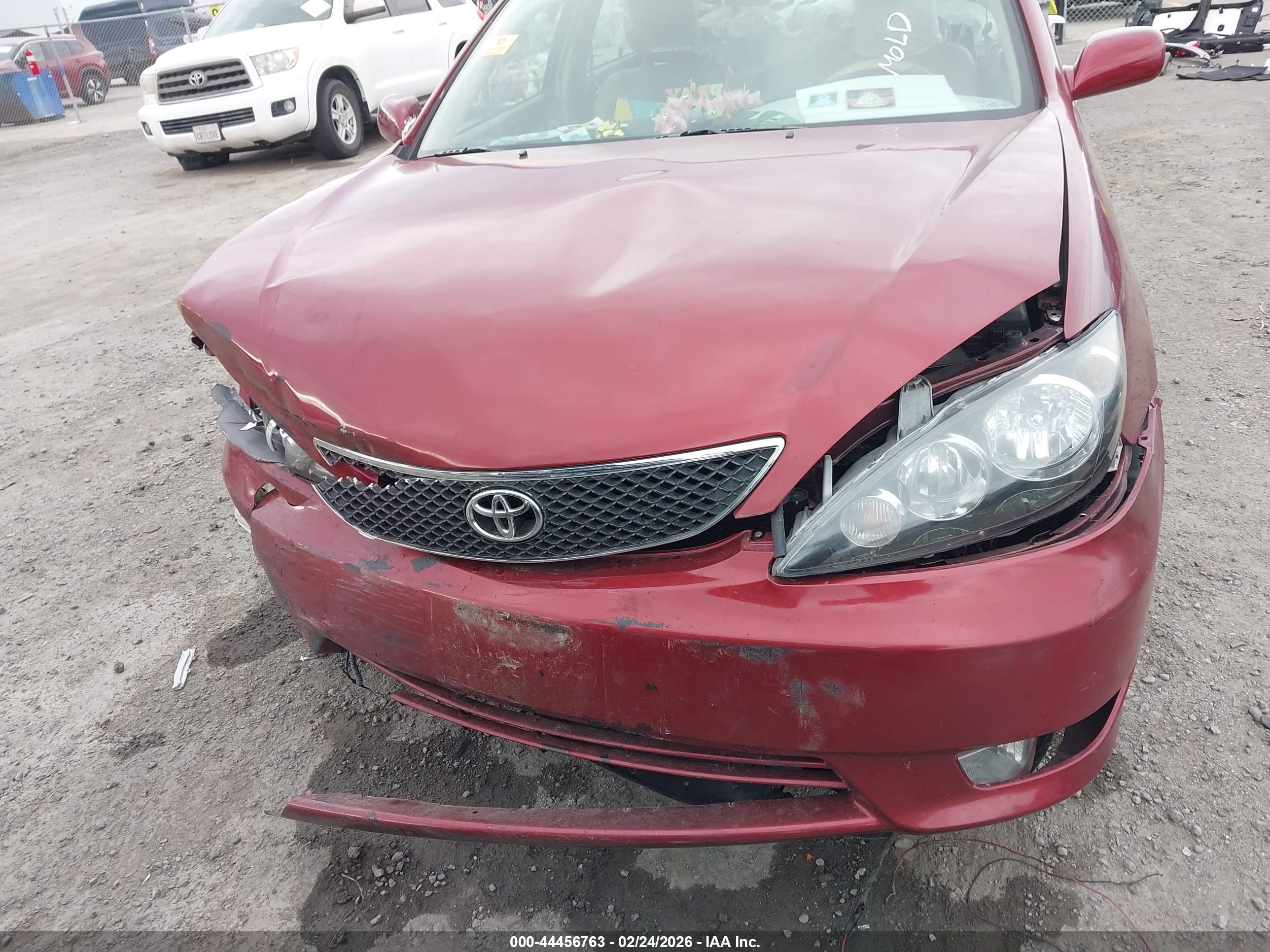 TOYOTA CAMRY image 6