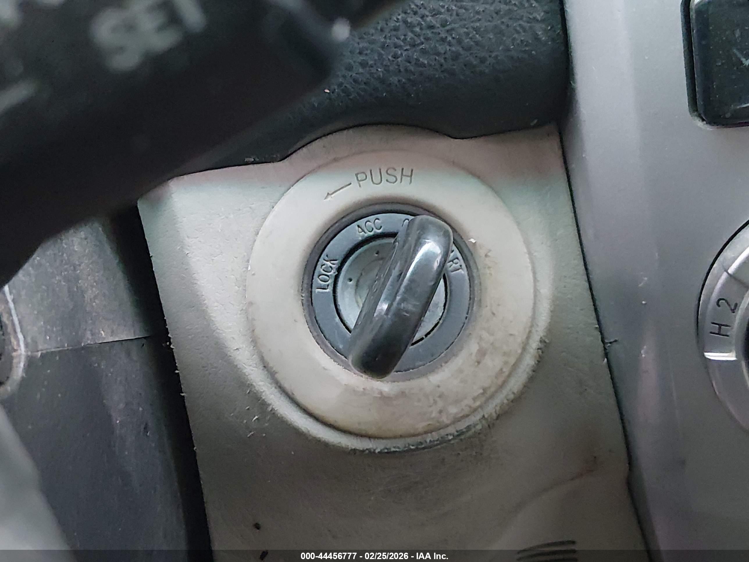 TOYOTA 4RUNNER image 11