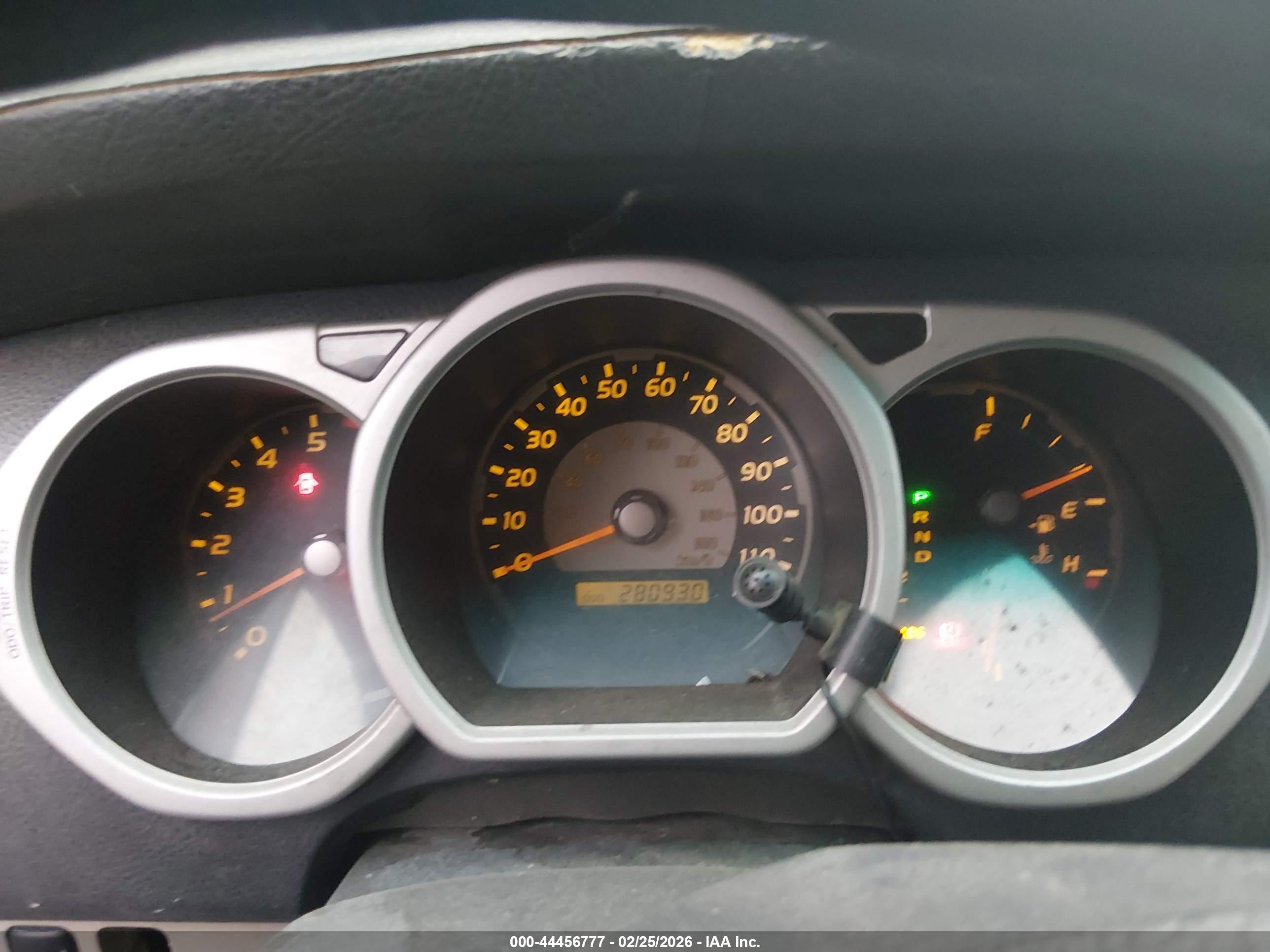 TOYOTA 4RUNNER image 7