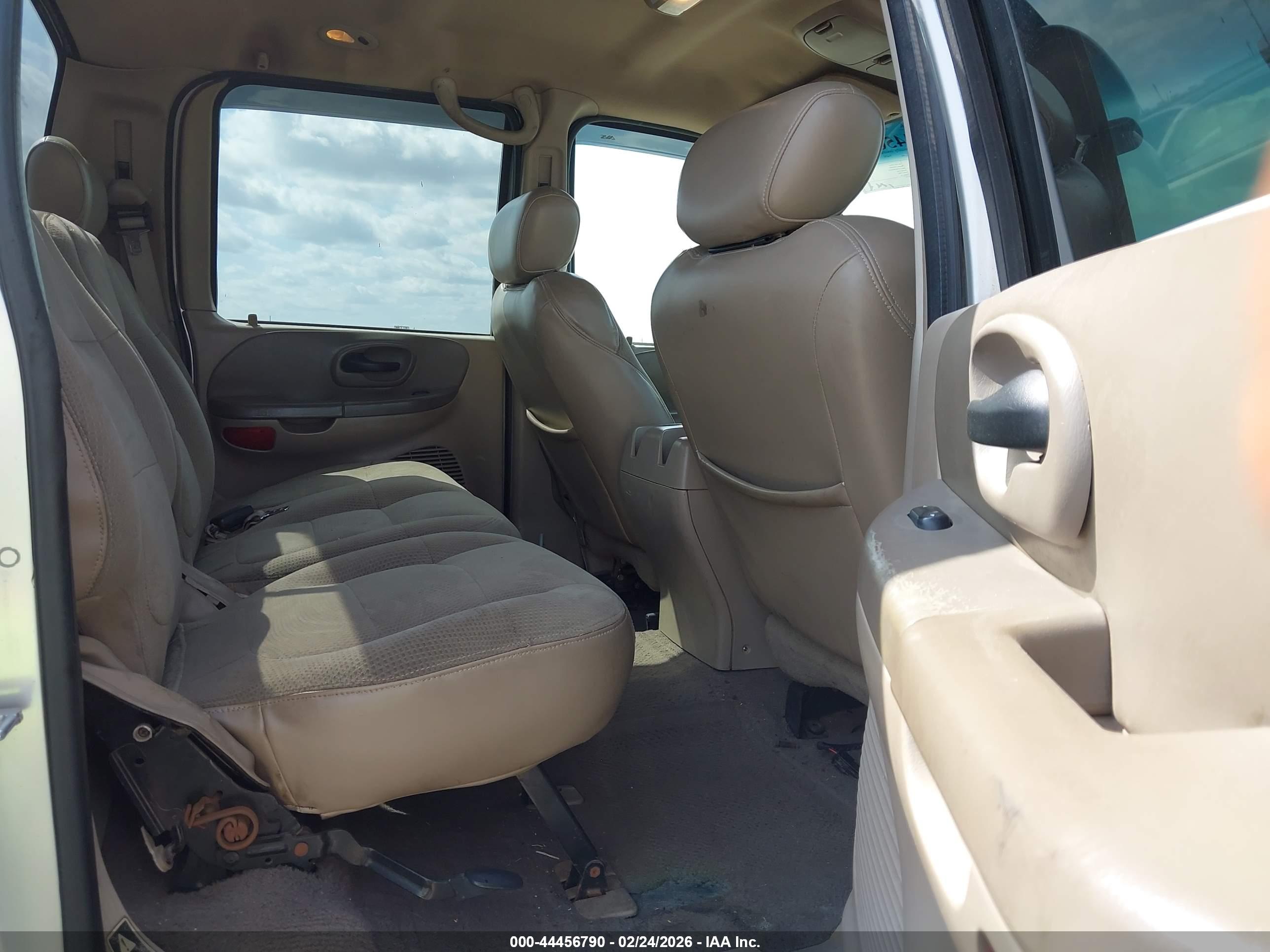 FORD F-150 image 8