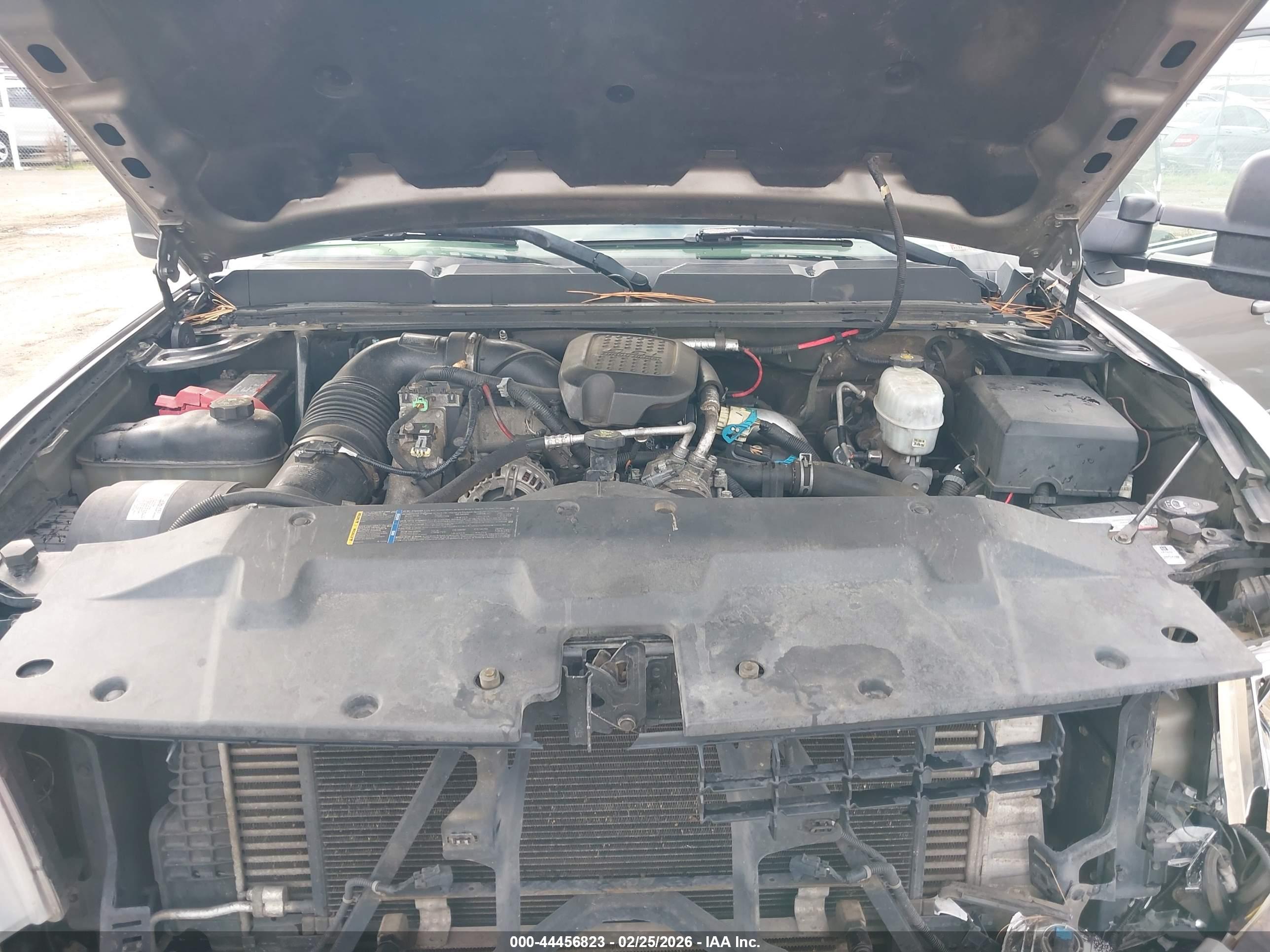 CHEVROLET SILVERADO image 10