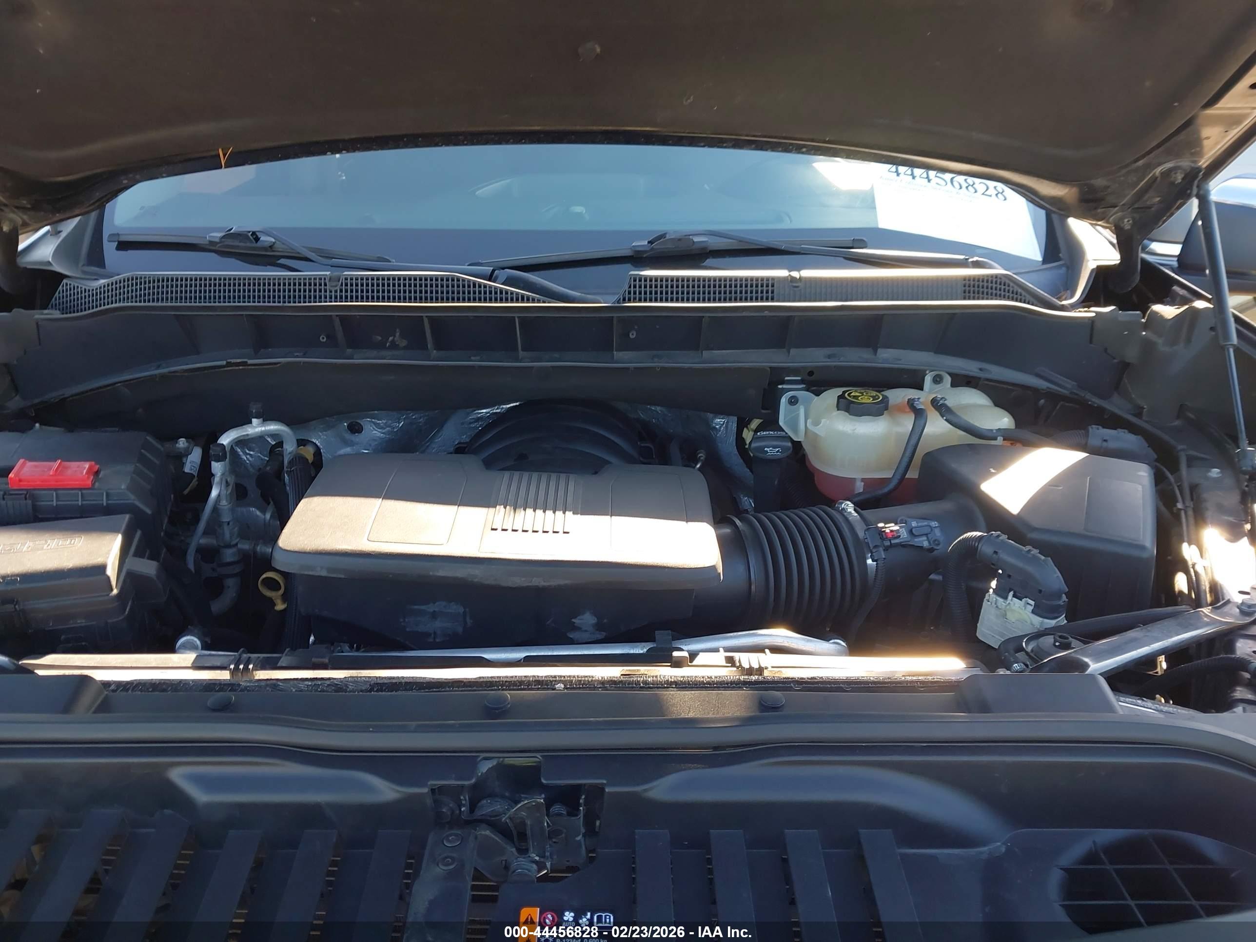 CHEVROLET SILVERADO image 10