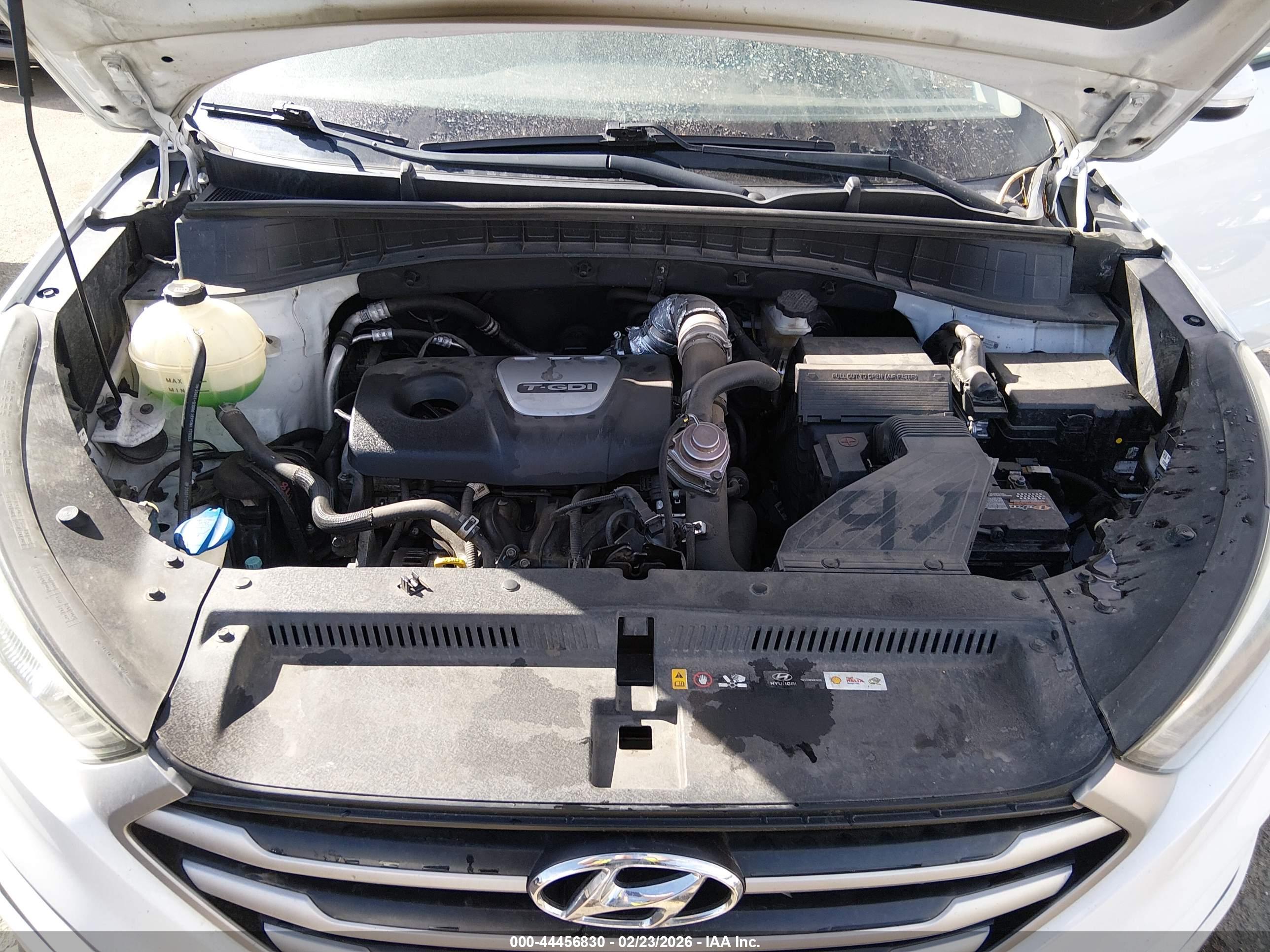 HYUNDAI TUCSON image 10