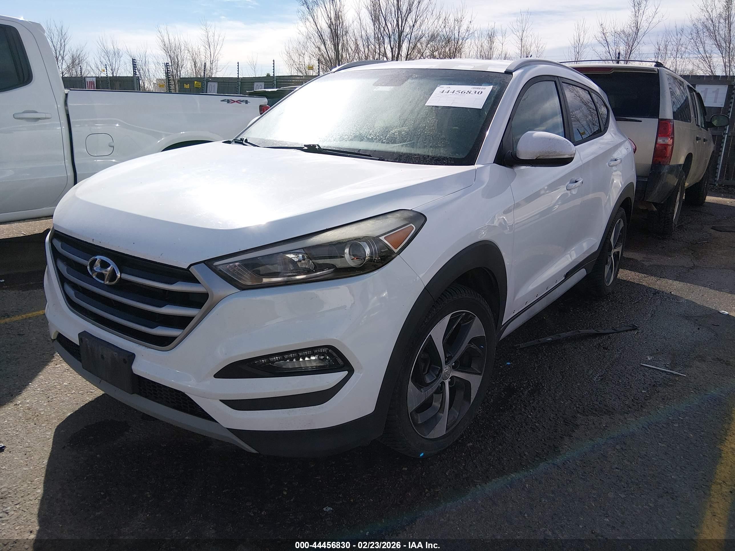 HYUNDAI TUCSON image 2