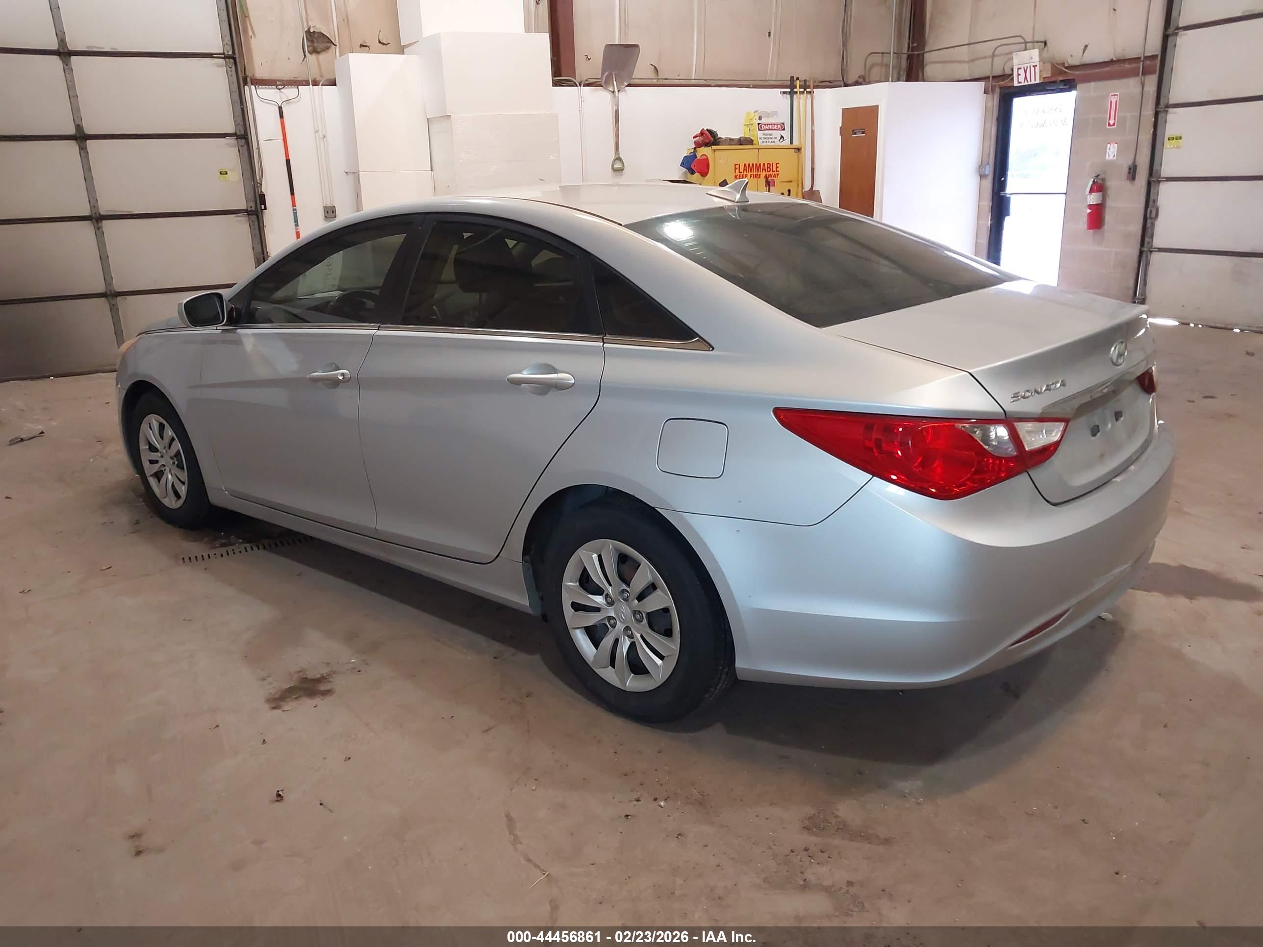 HYUNDAI SONATA image 3