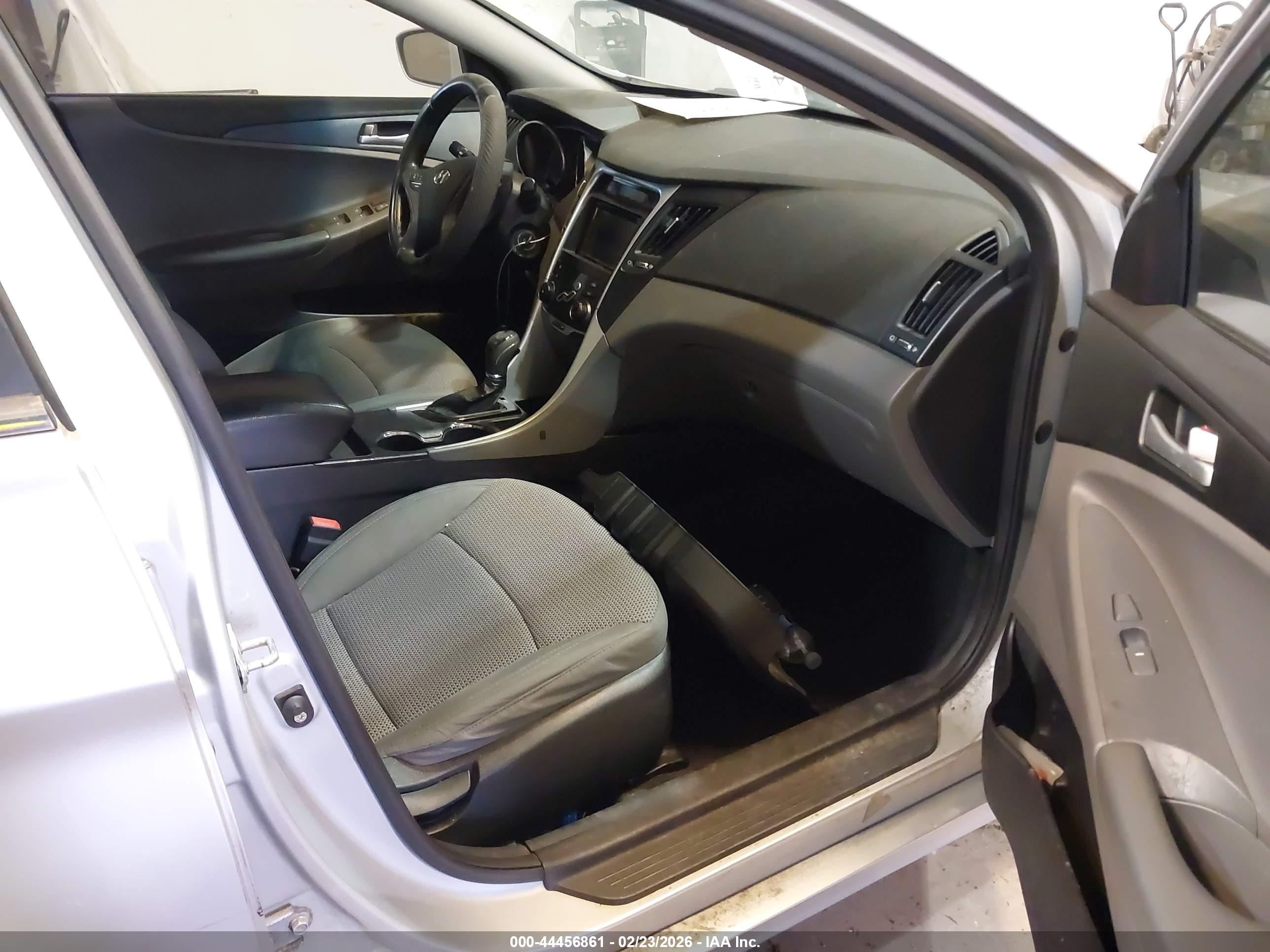 HYUNDAI SONATA image 5