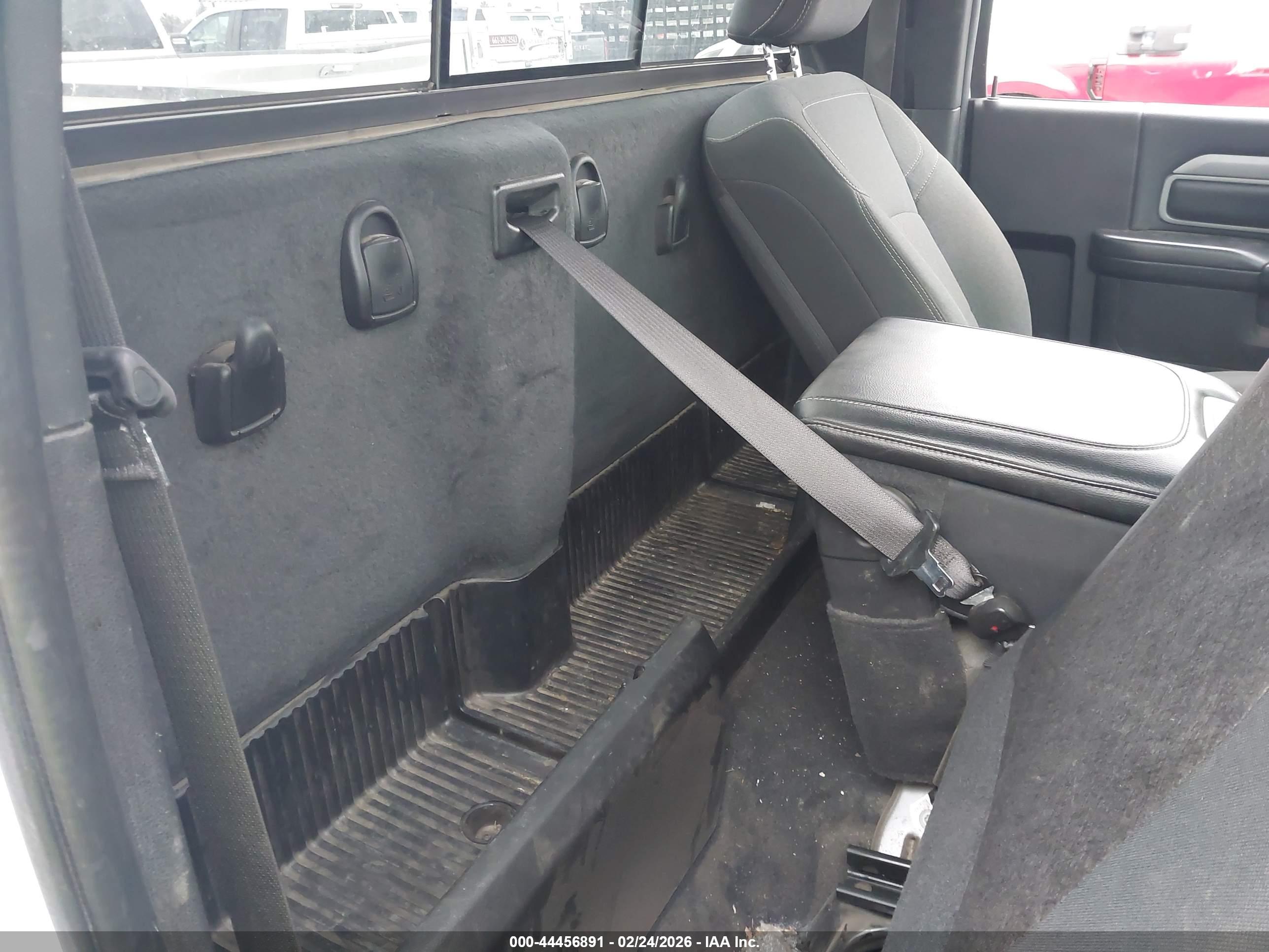 RAM 2500 image 8