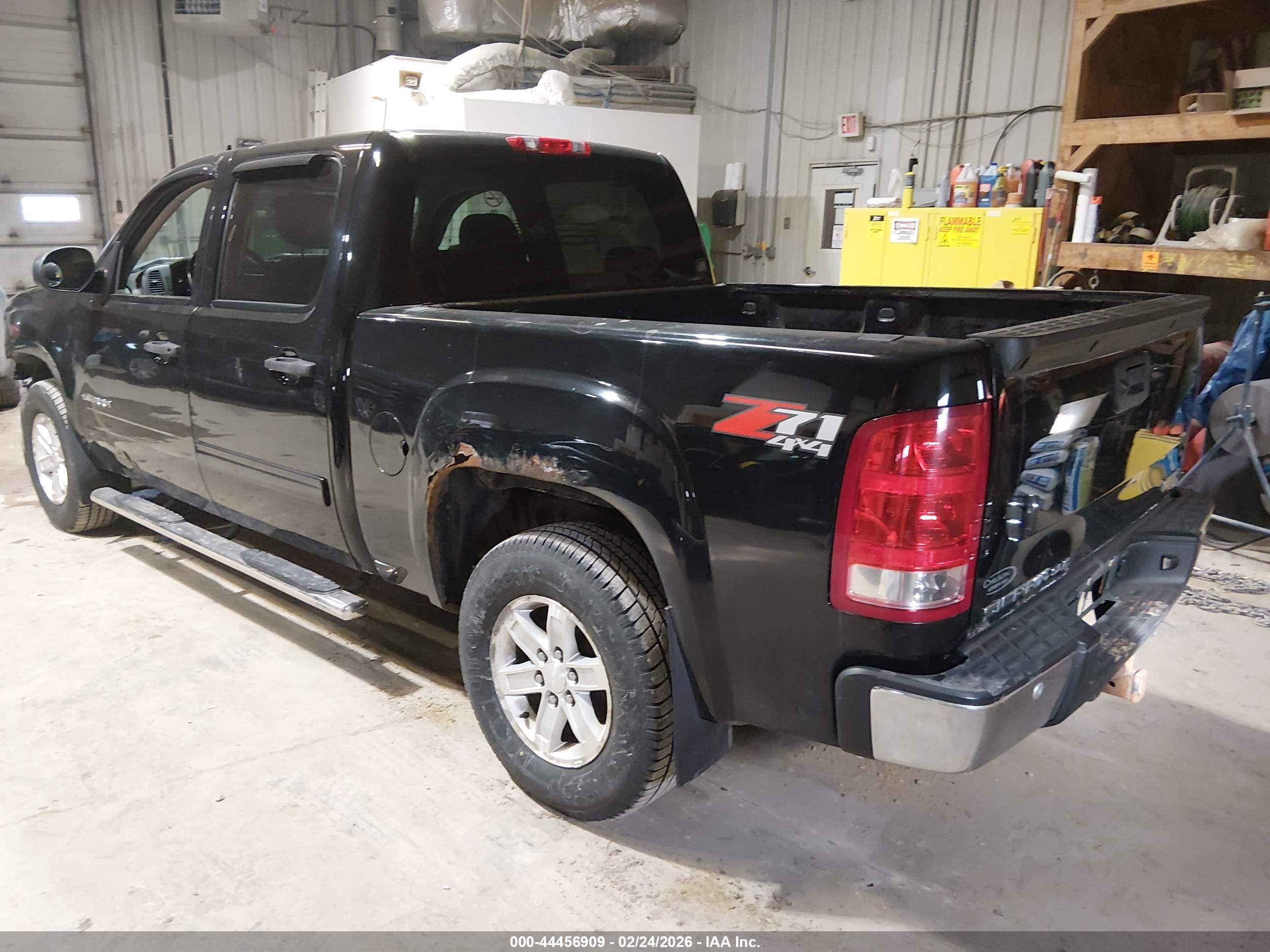GMC SIERRA image 3