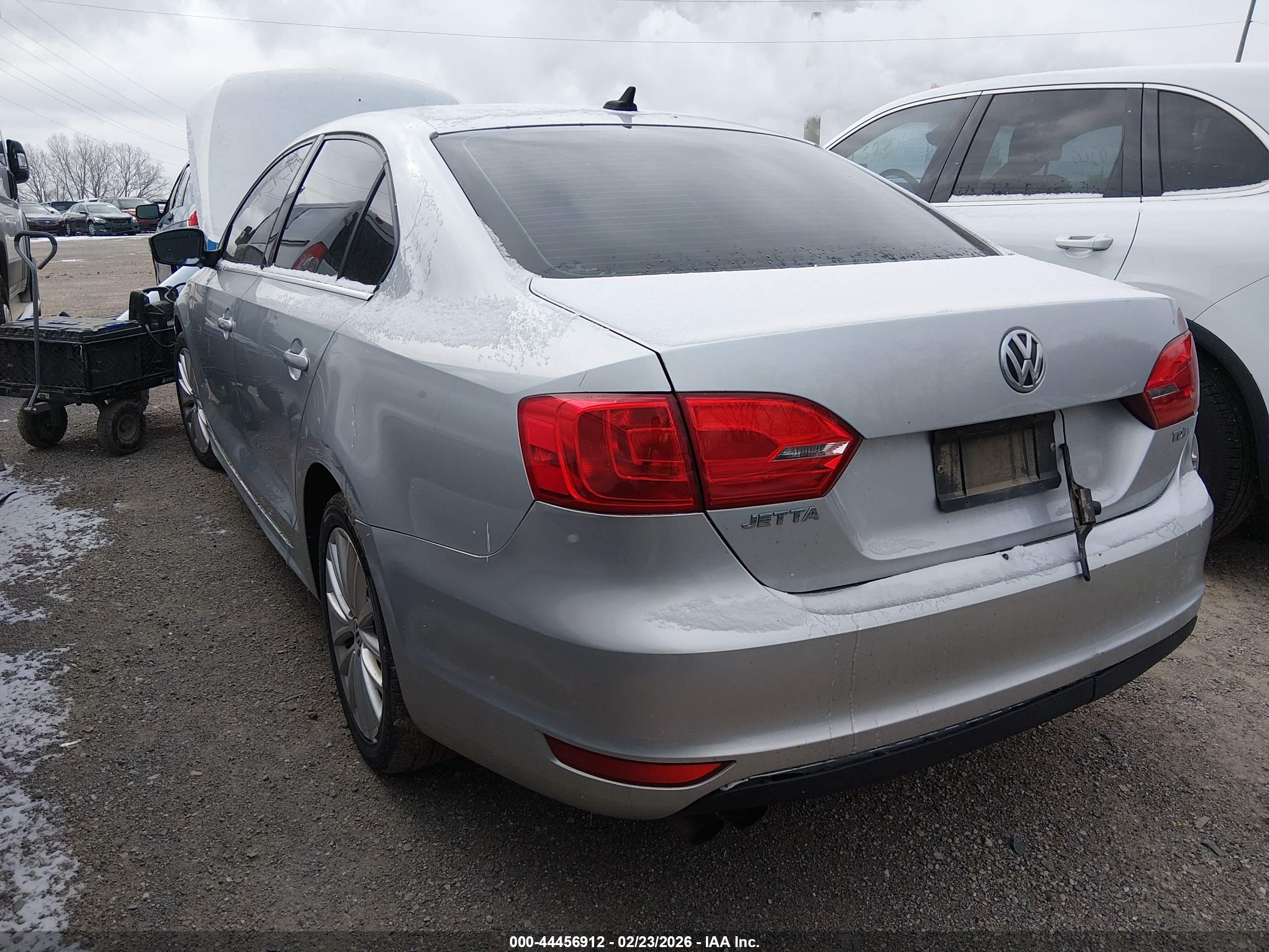 VOLKSWAGEN JETTA image 3