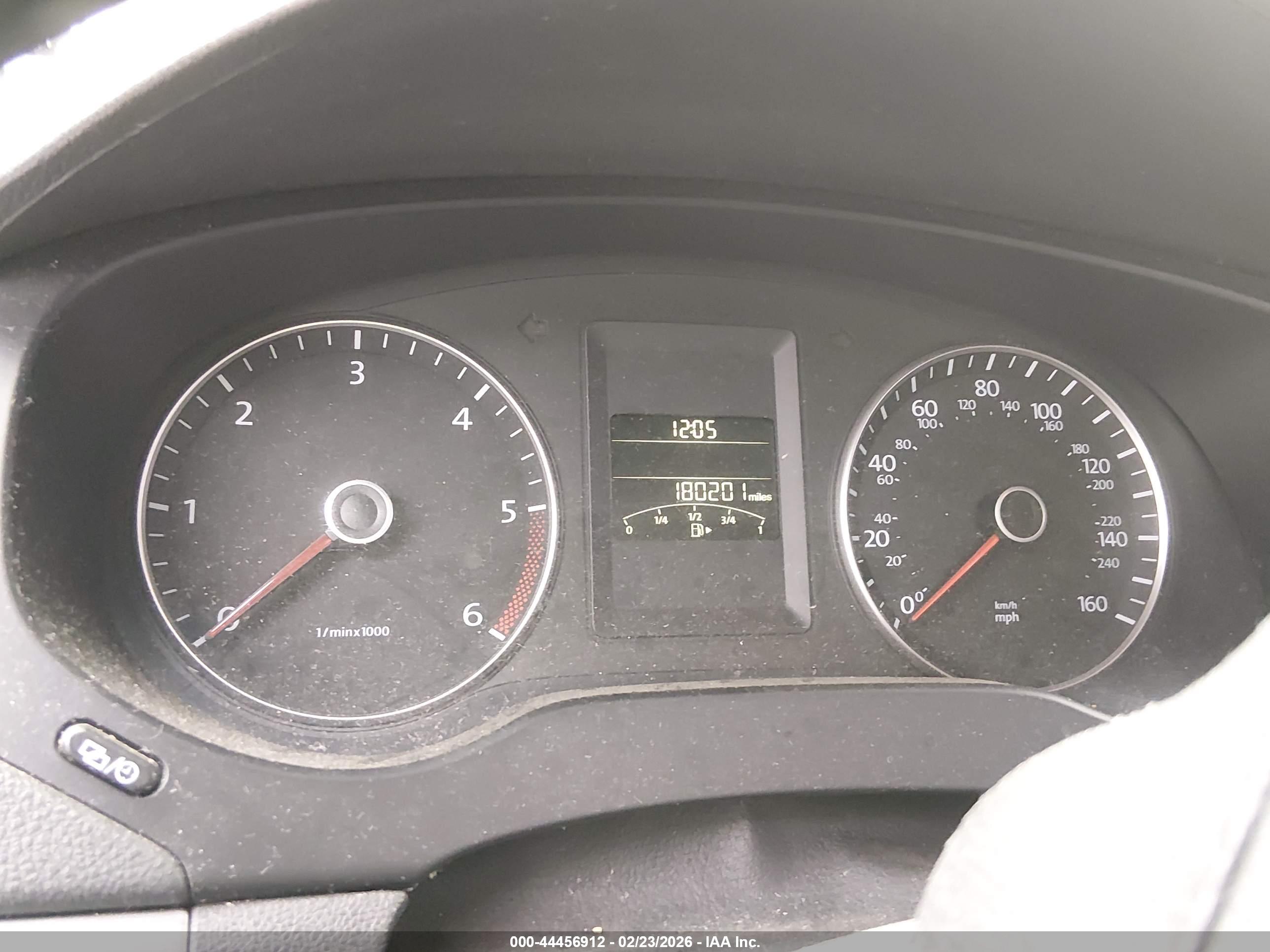 VOLKSWAGEN JETTA image 7