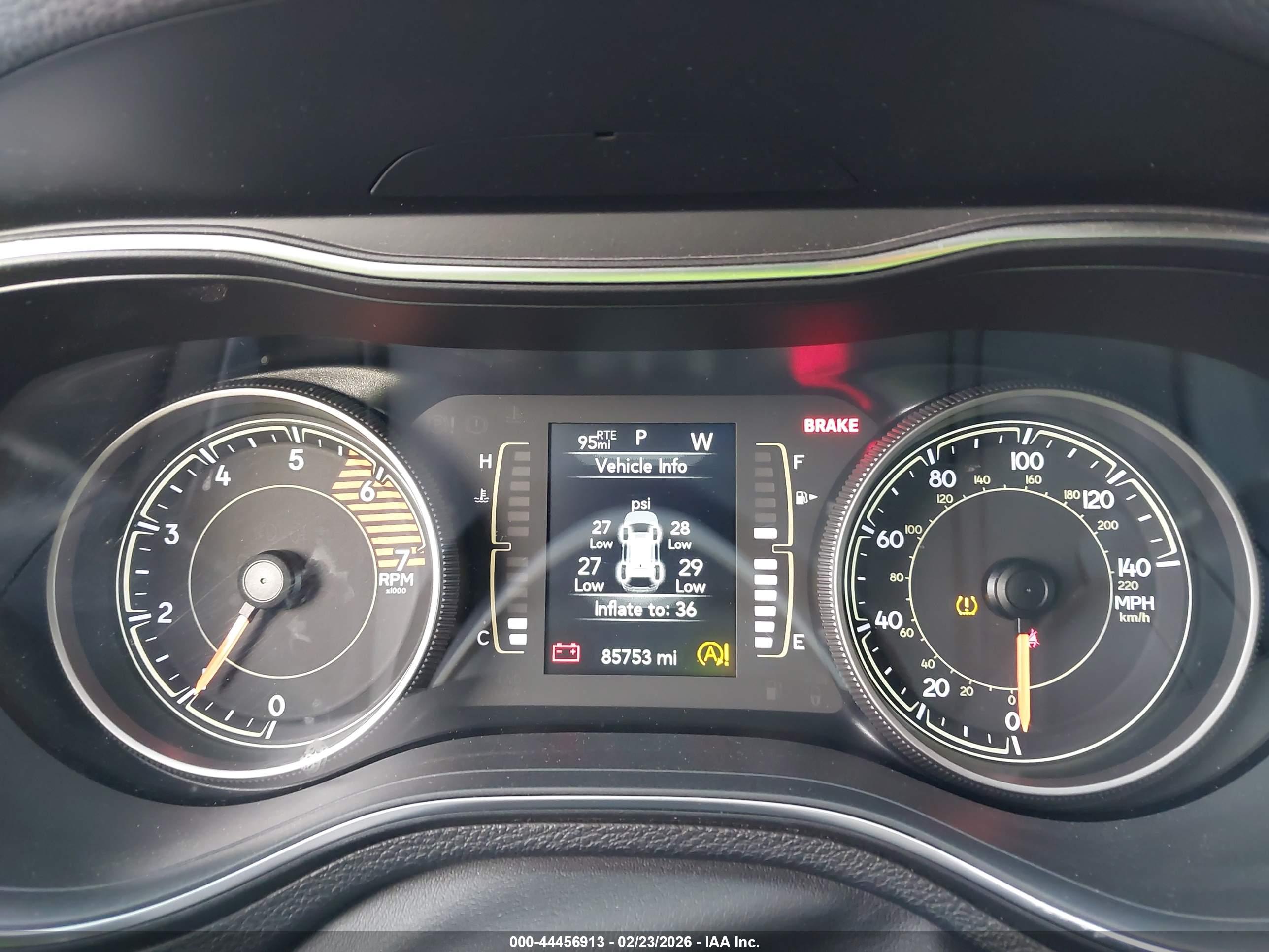 JEEP CHEROKEE image 7