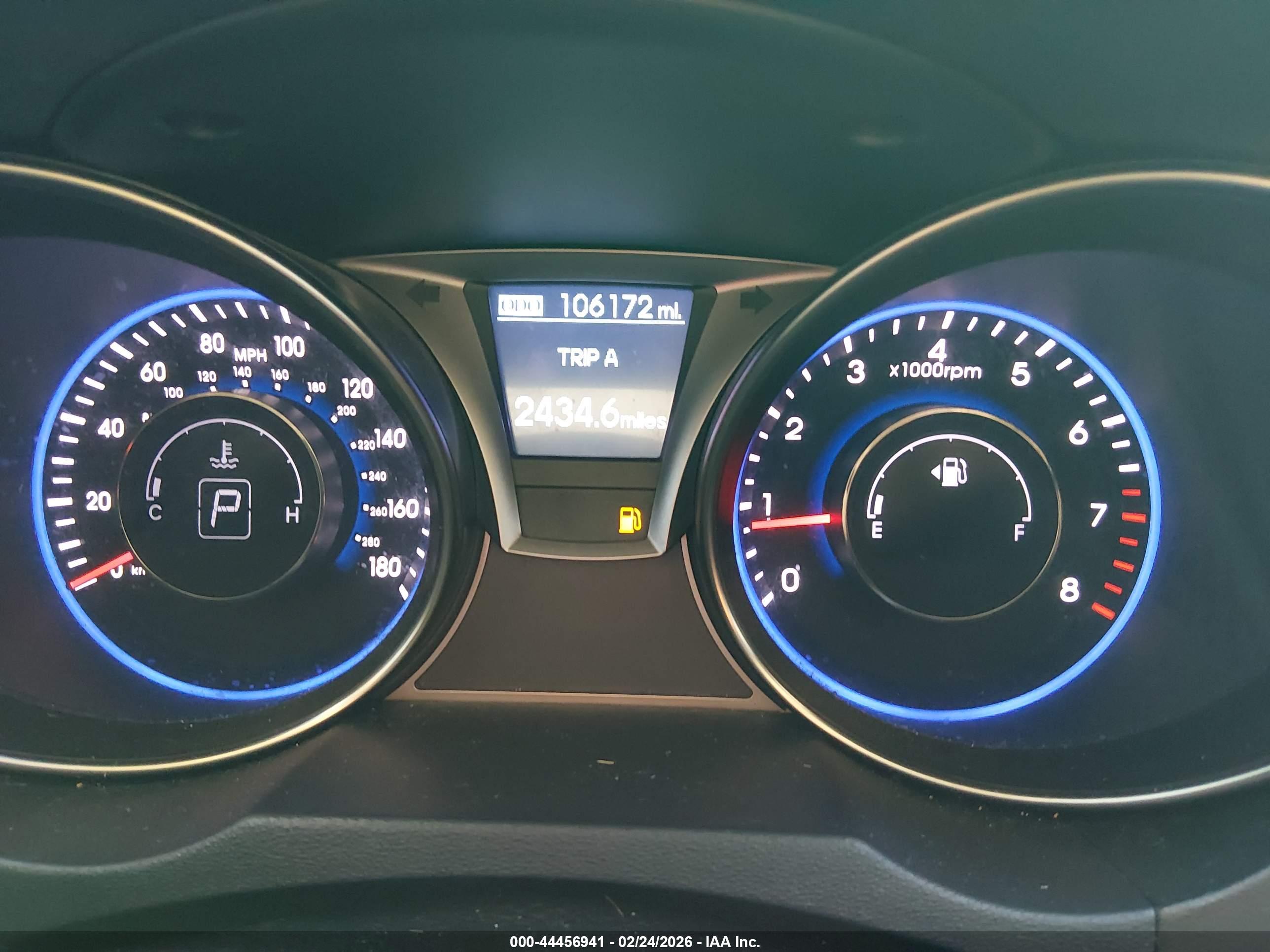 HYUNDAI GENESIS image 7
