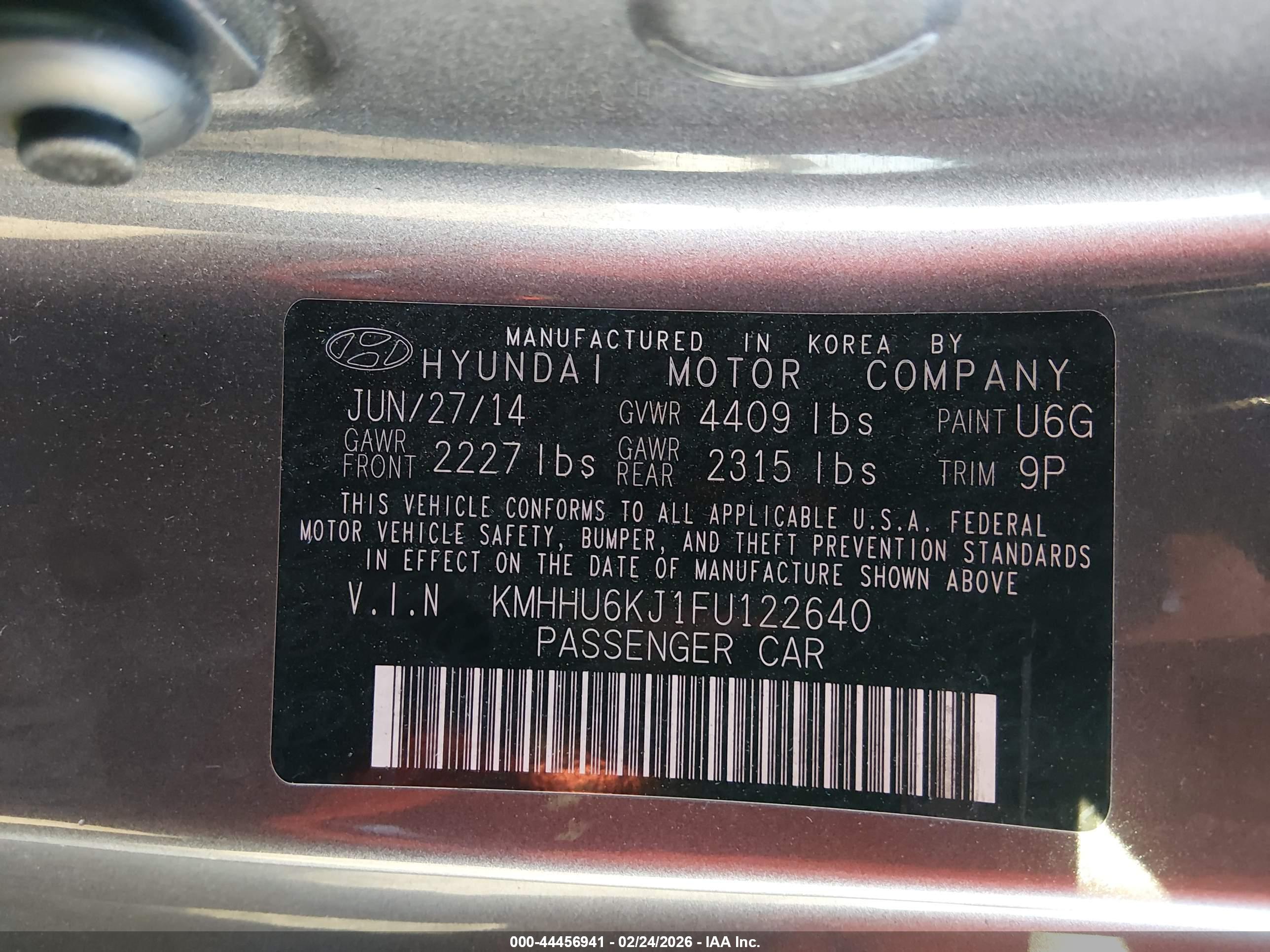 HYUNDAI GENESIS image 9