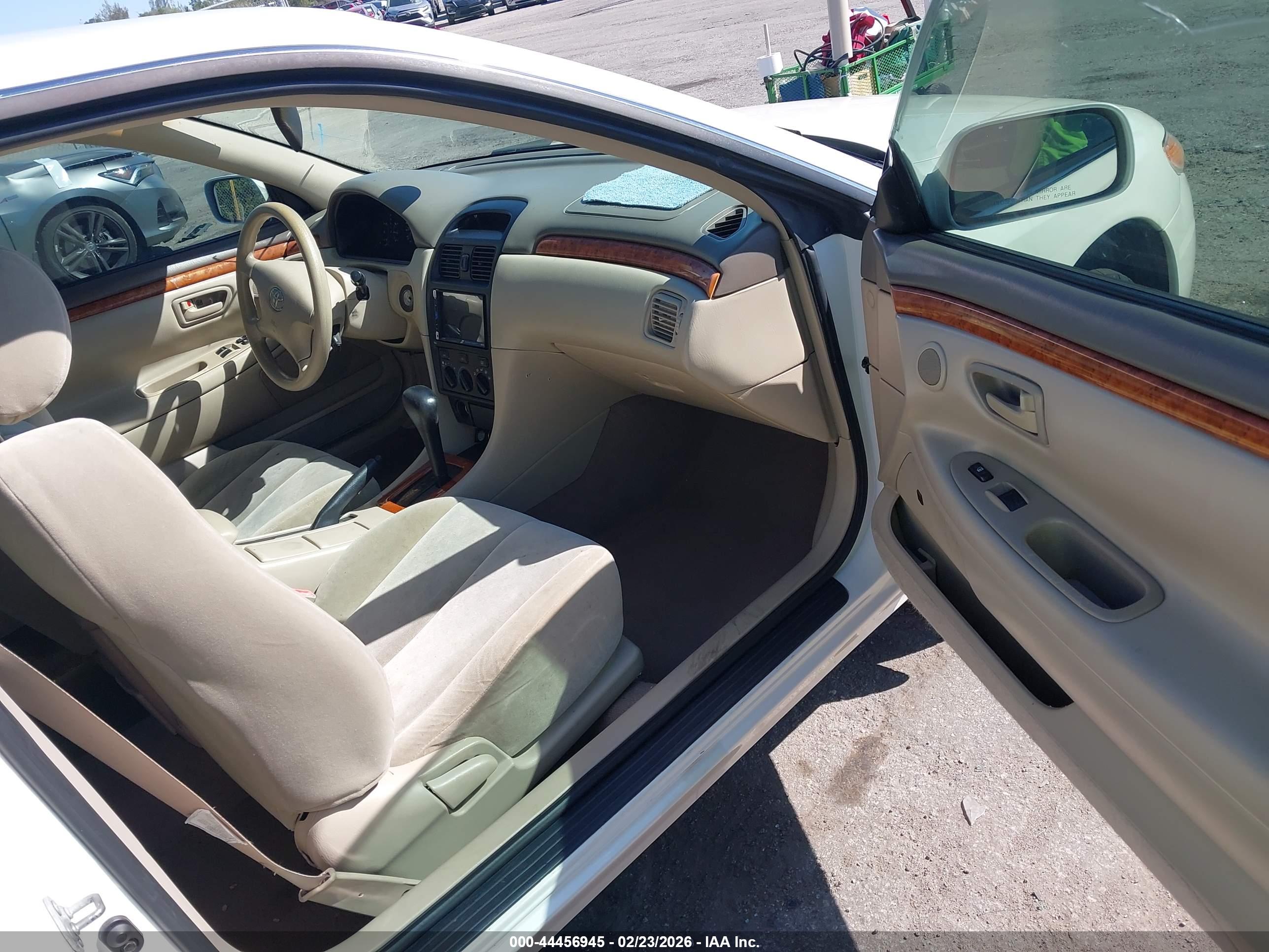 TOYOTA CAMRY image 5