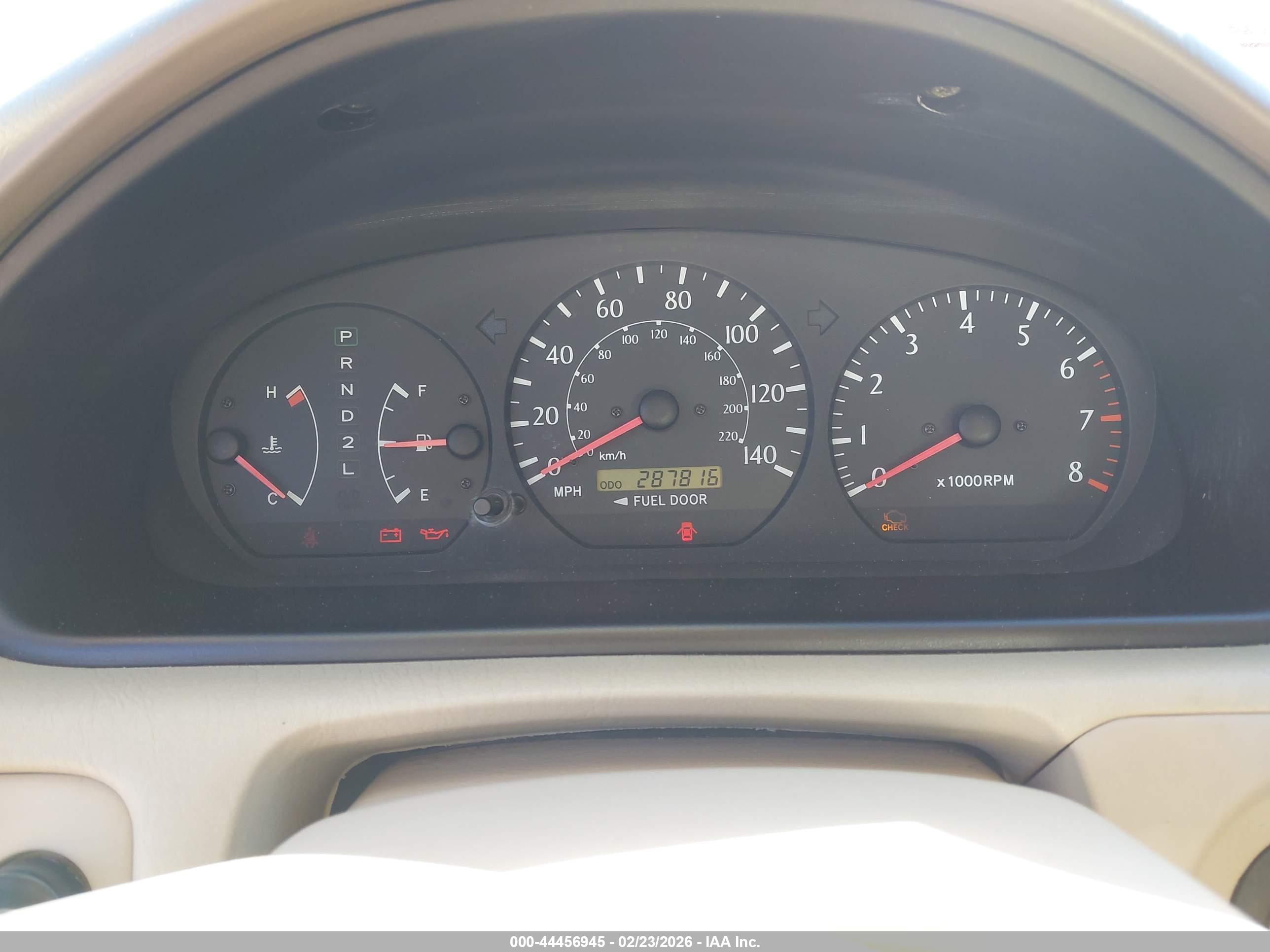 TOYOTA CAMRY image 7